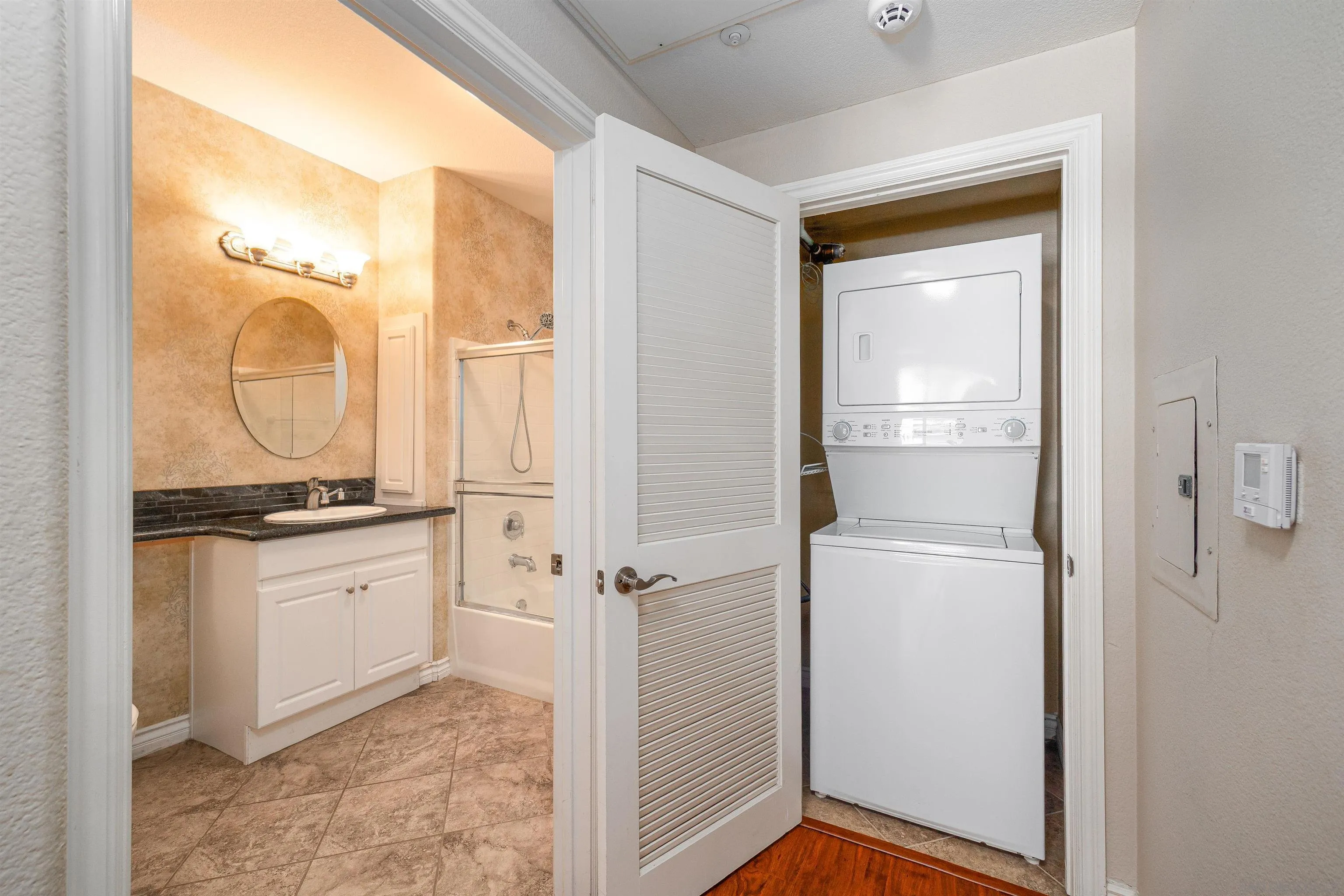 Photo #10: 250033786 Listing: Photo #10