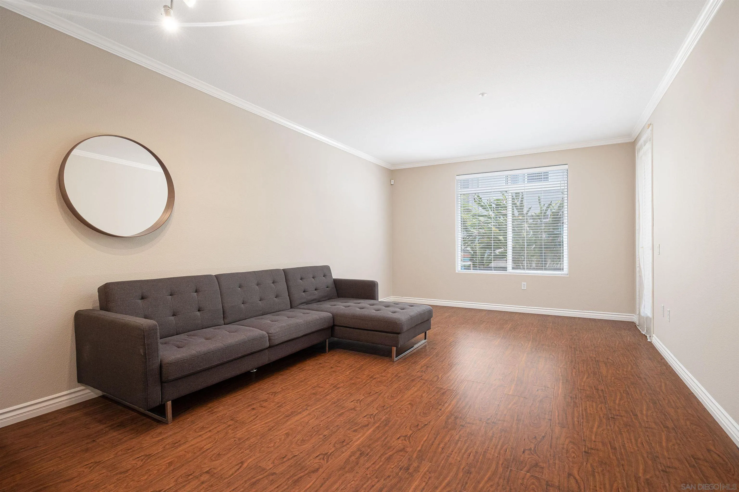 Photo #5: 250033786 Listing 