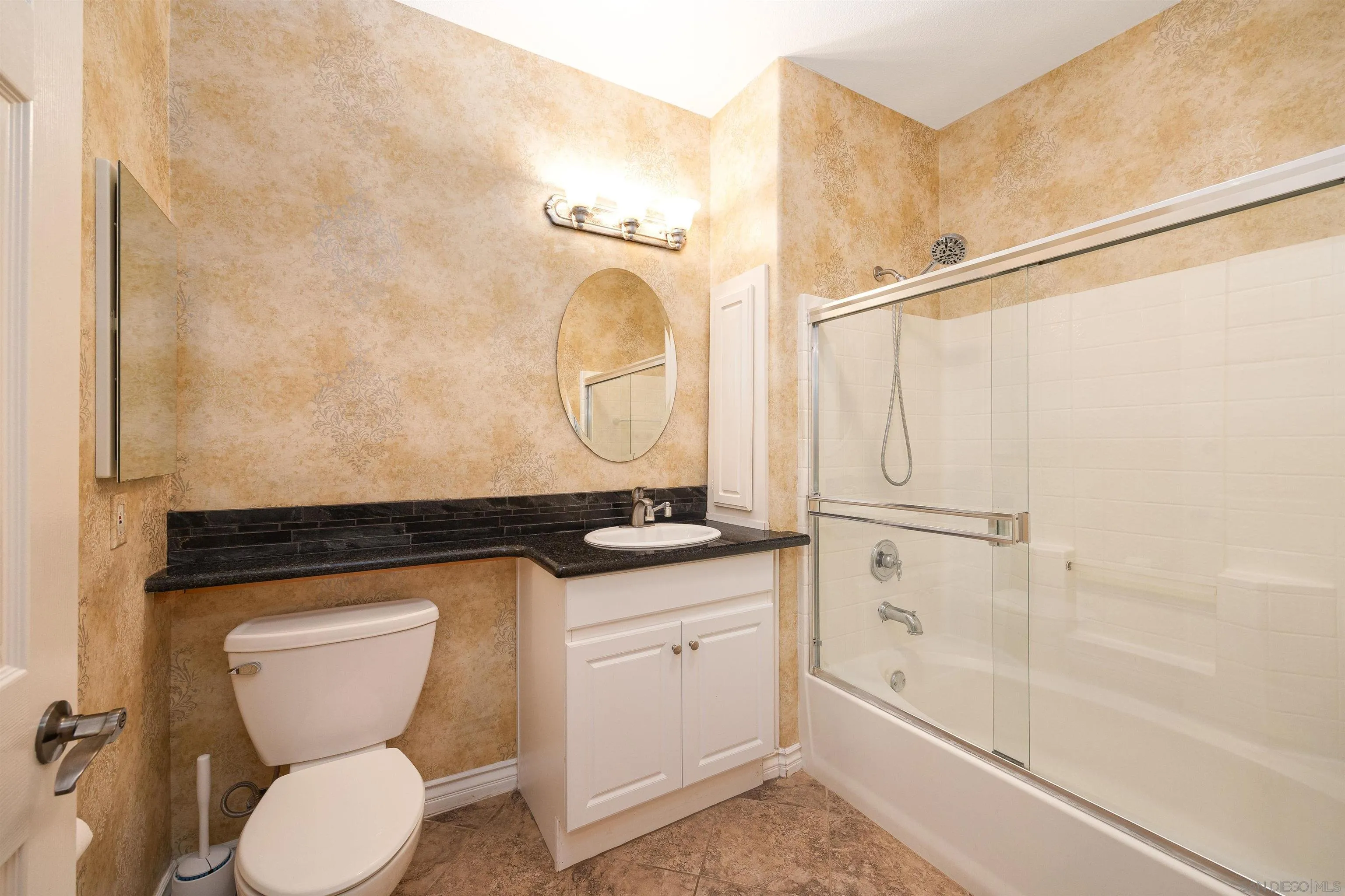 Photo #9: 250033786 Listing: Photo #9