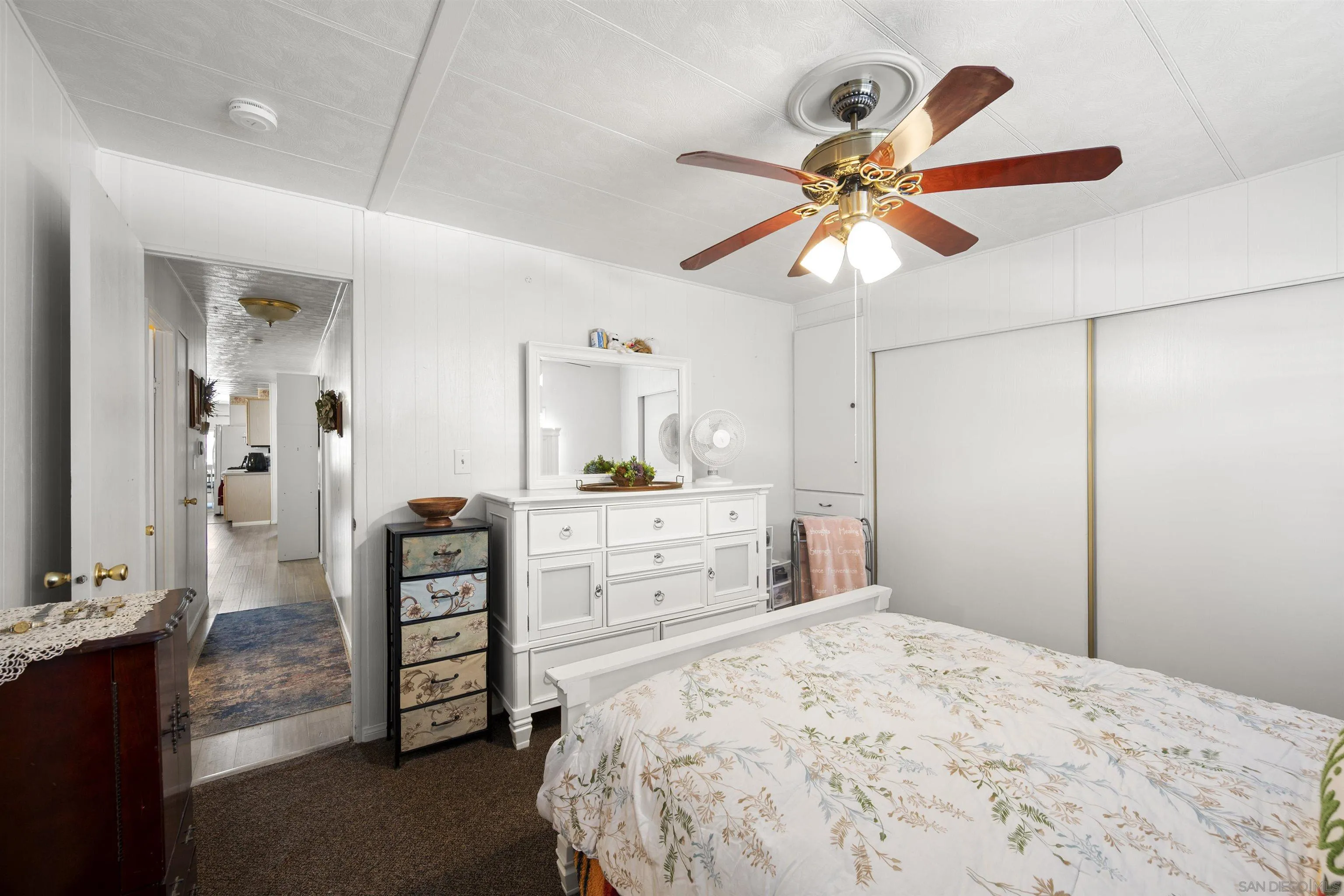 https://cdn.realtyfeed.com/cdn/127/250033797/7314cdedacfd8f3497018422aa4510a6.webp