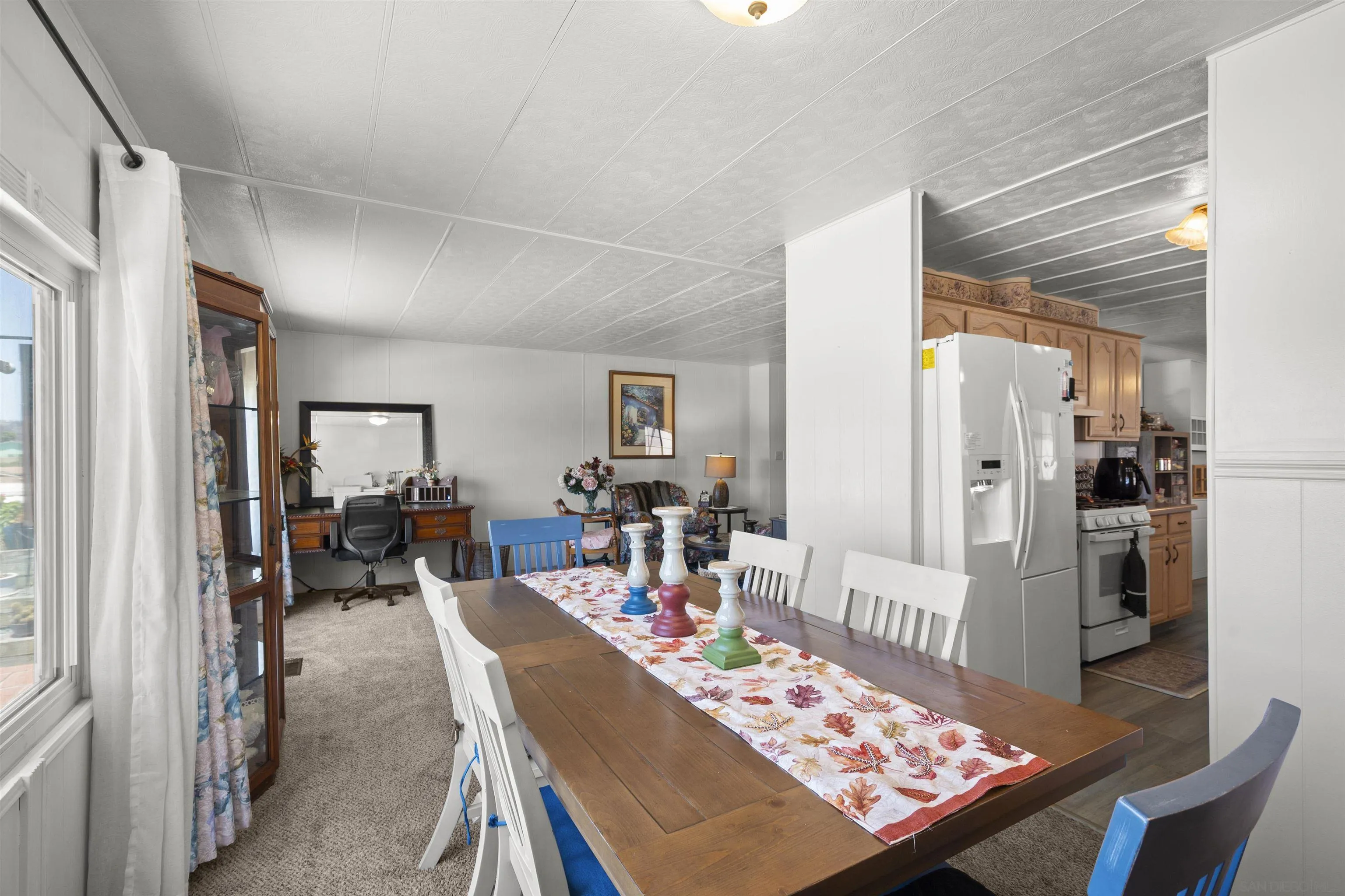 https://cdn.realtyfeed.com/cdn/127/250033797/dc8cd394dc110dff275dca4abe50b93d.webp