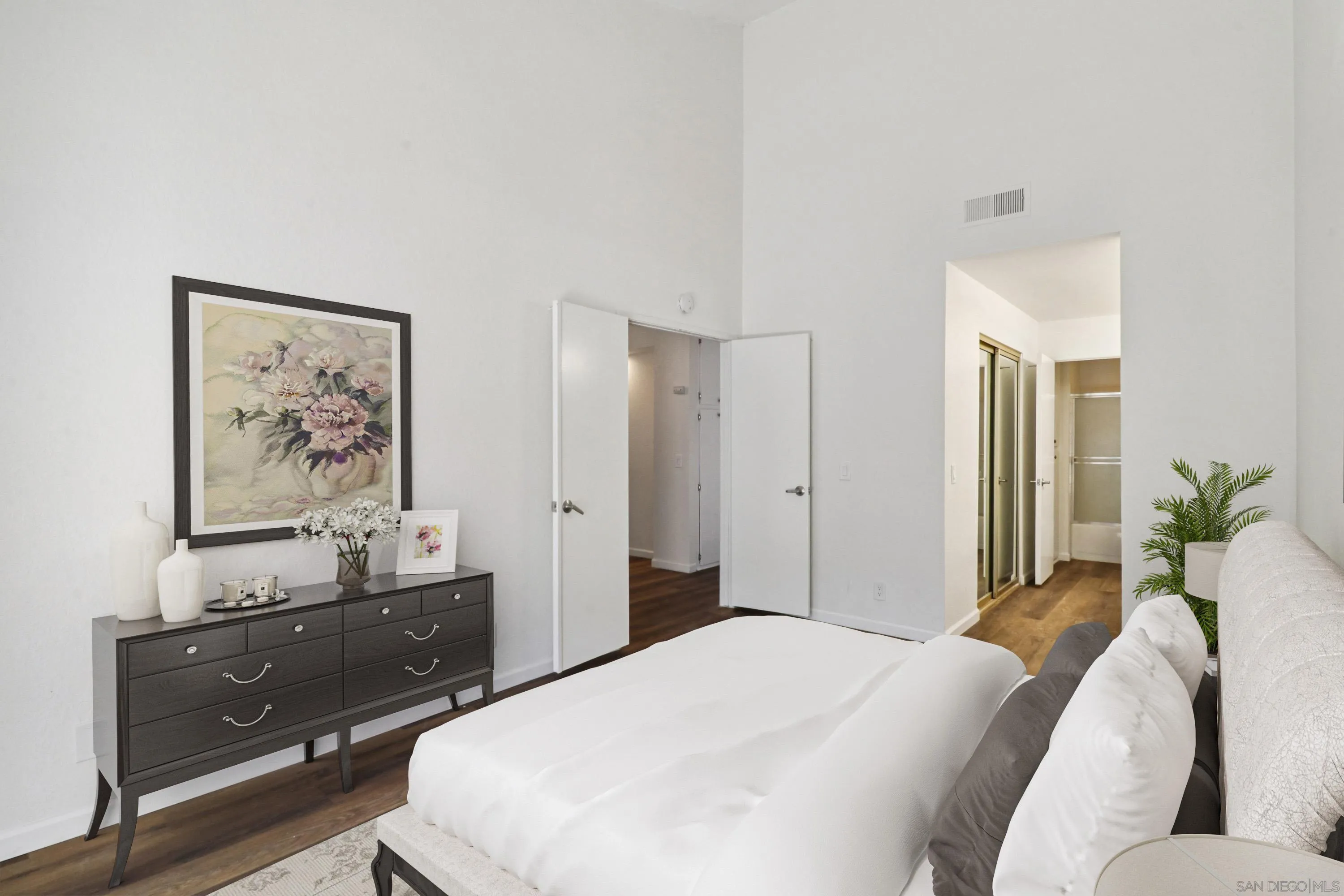 Photo #3: 250033801 Listing 