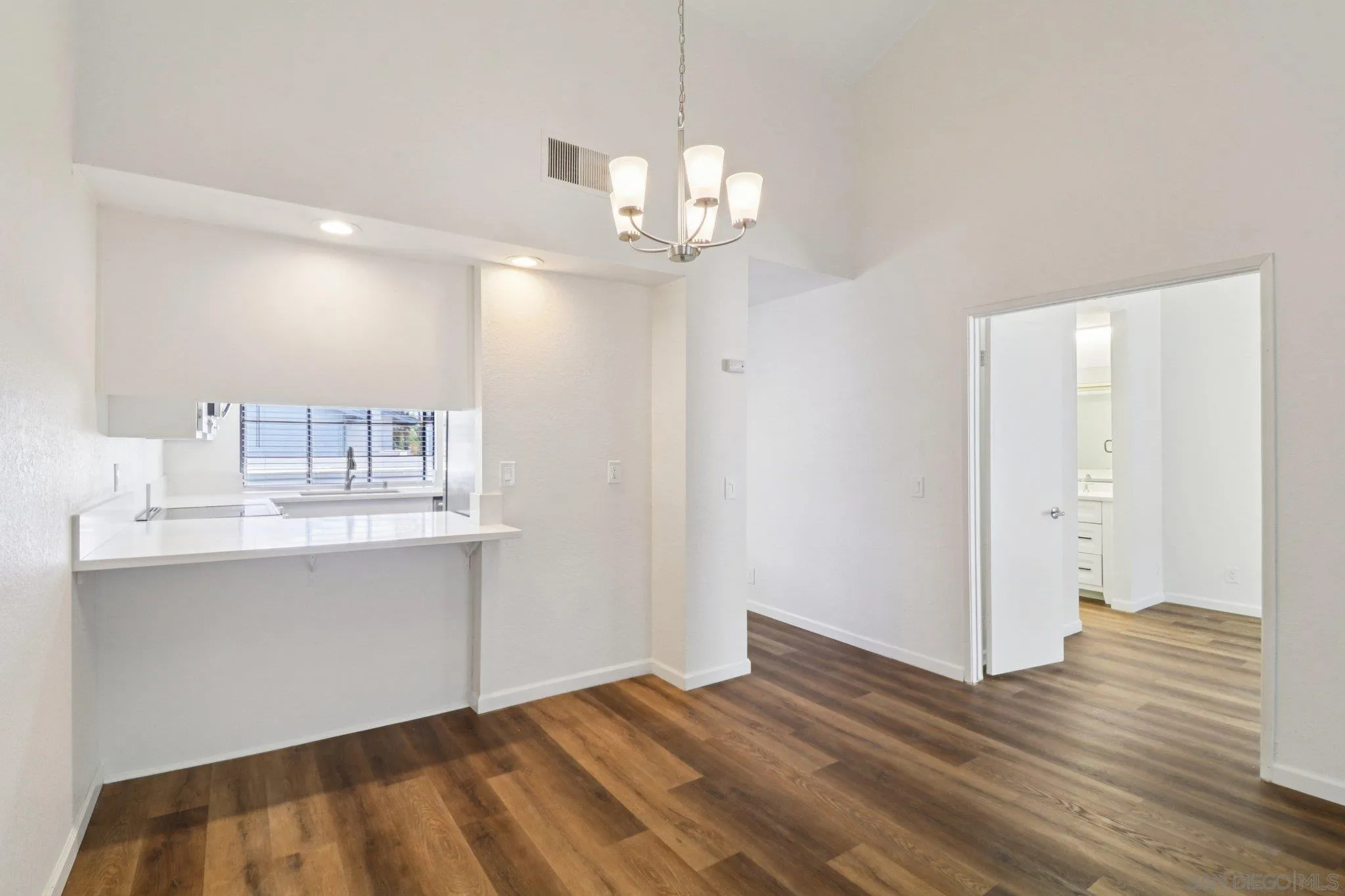 Photo #17: 250033801 Listing: Photo #17