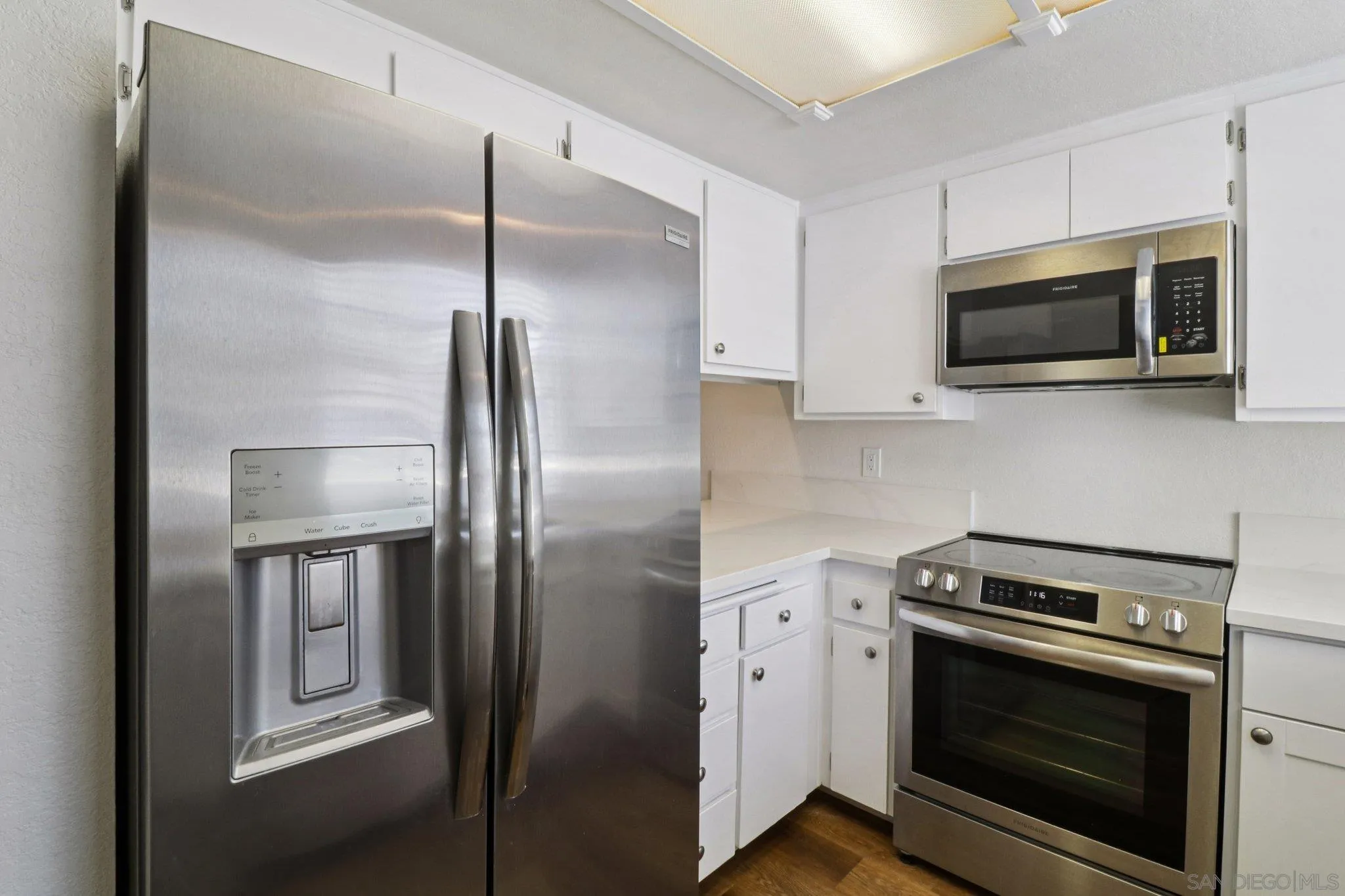 Photo #8: 250033801 Listing: Photo #8