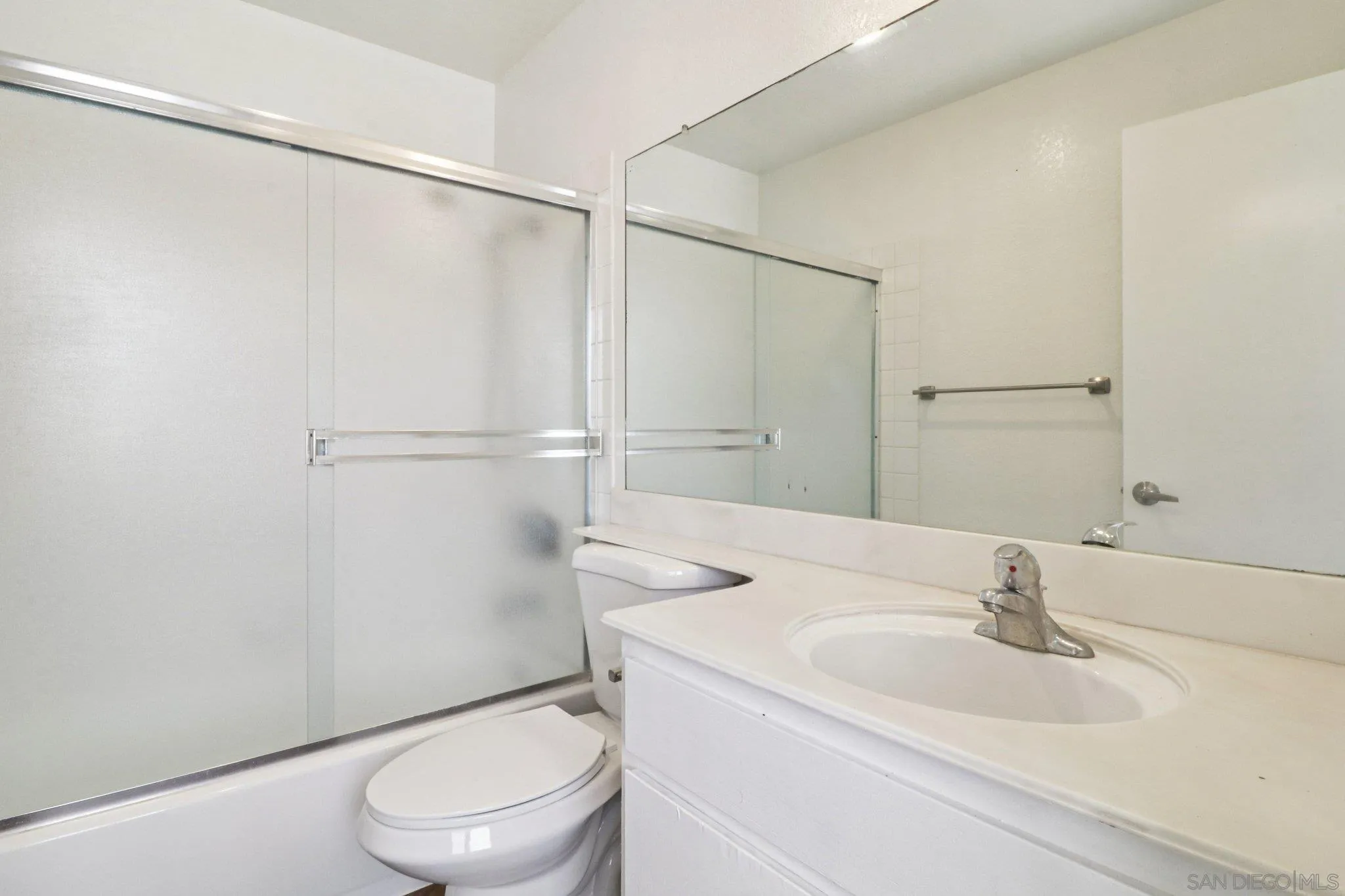 Photo #26: 250033801 Listing: Photo #26