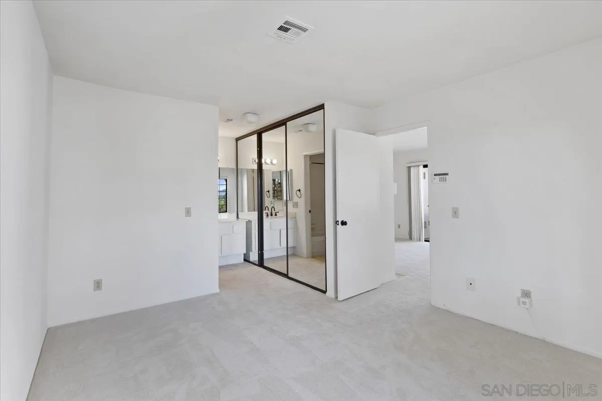 Photo #18: 250033803 Listing: Photo #18