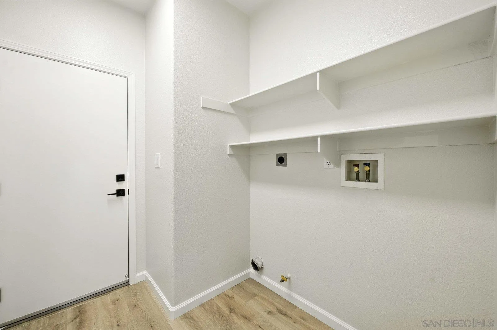https://cdn.realtyfeed.com/cdn/127/250033807/172dcef51dcecadfbac91c386e2ceb20.webp