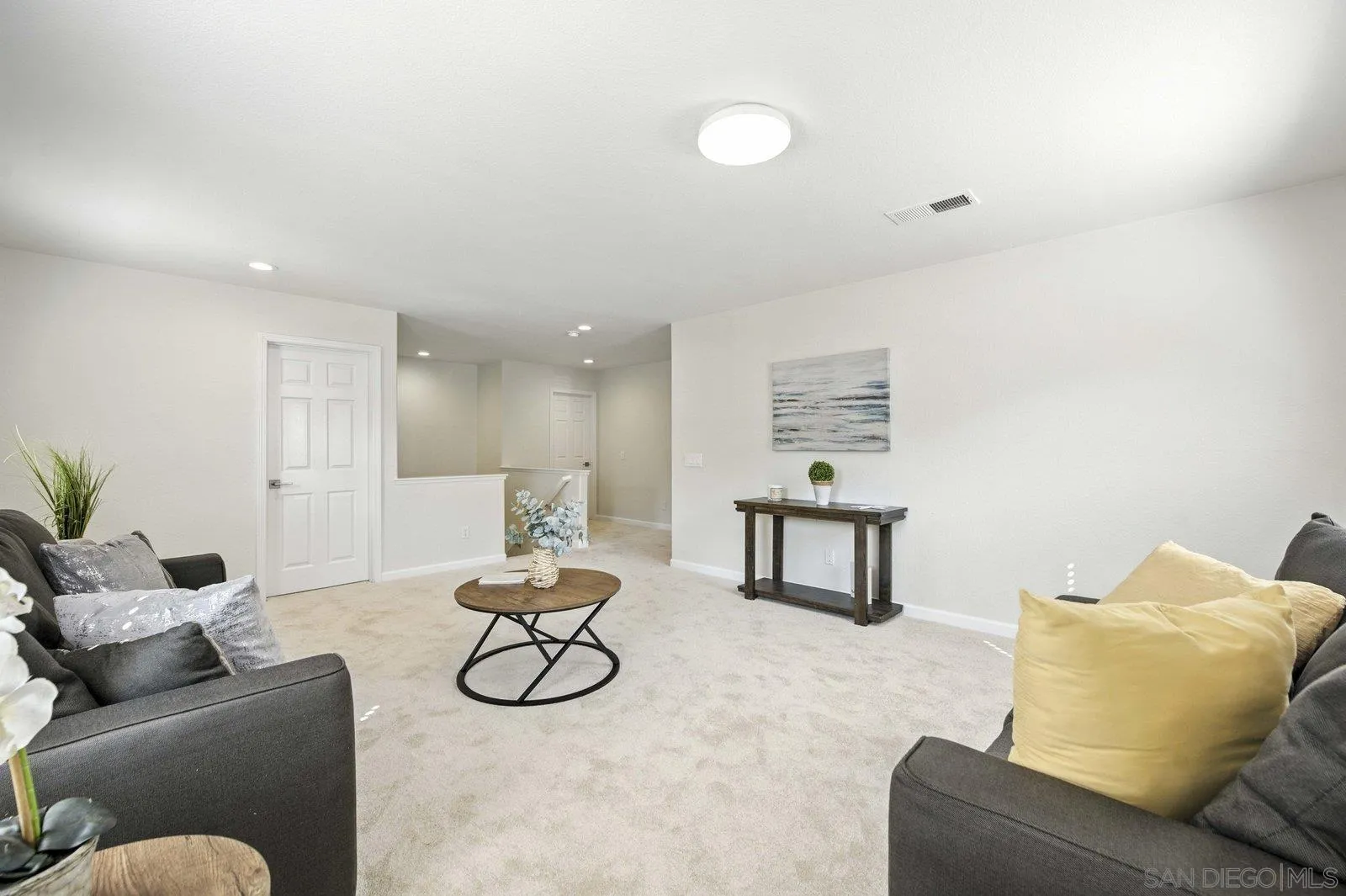 https://cdn.realtyfeed.com/cdn/127/250033807/9f2e3616f5940b7a20481994b2c46c81.webp