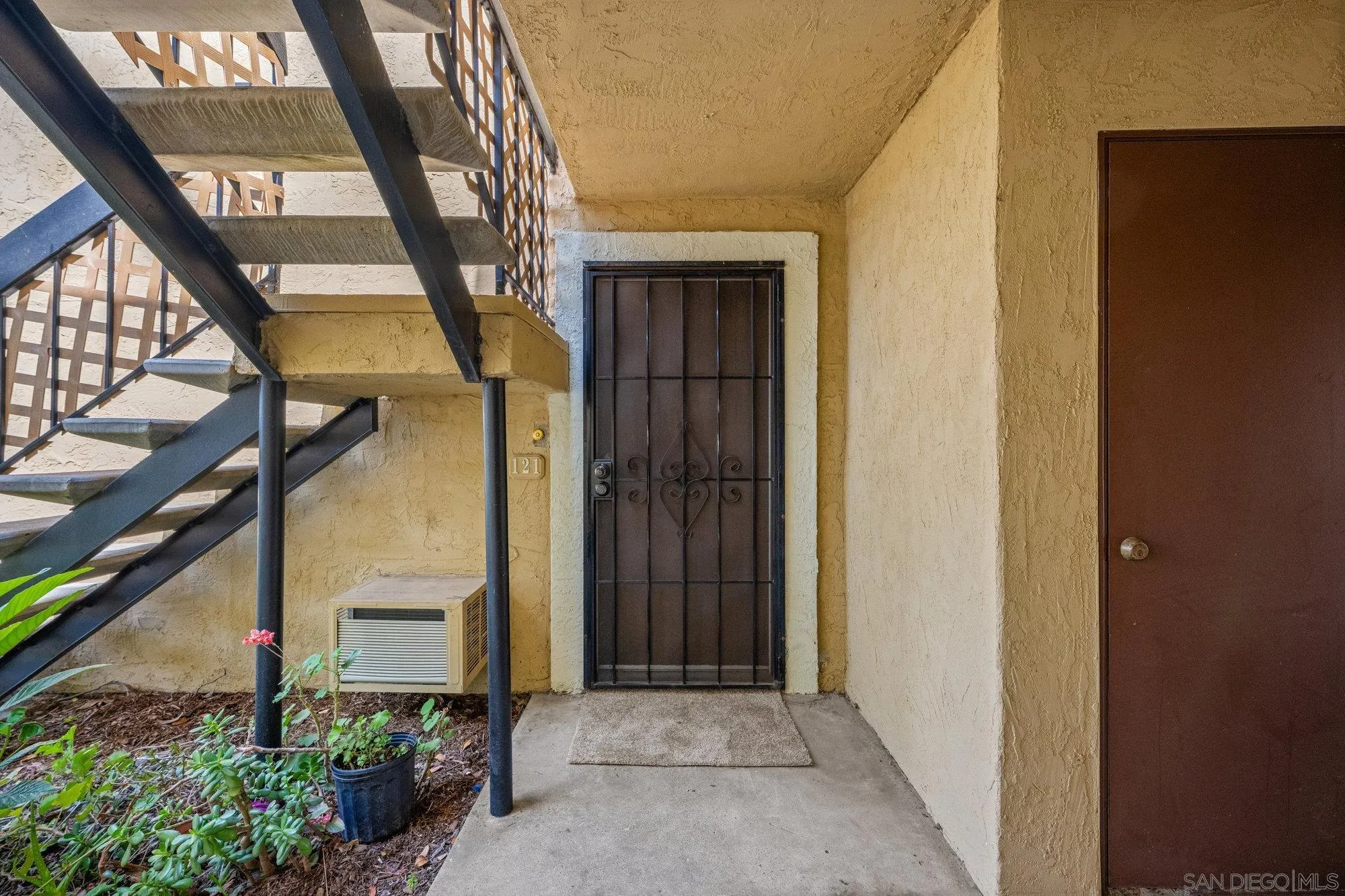 Photo #4: 250033813 Listing 