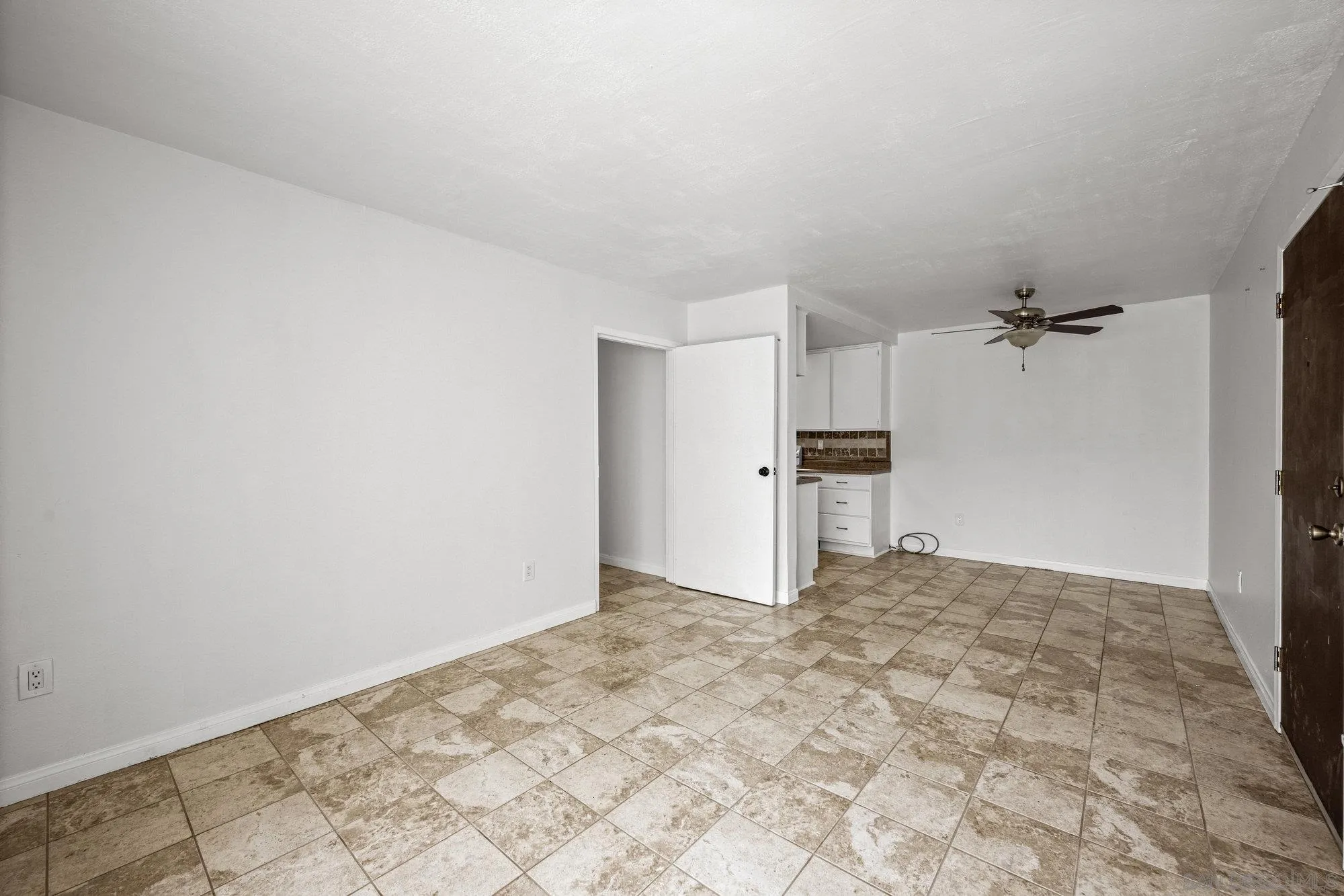 Photo #15: 250033813 Listing: Photo #15
