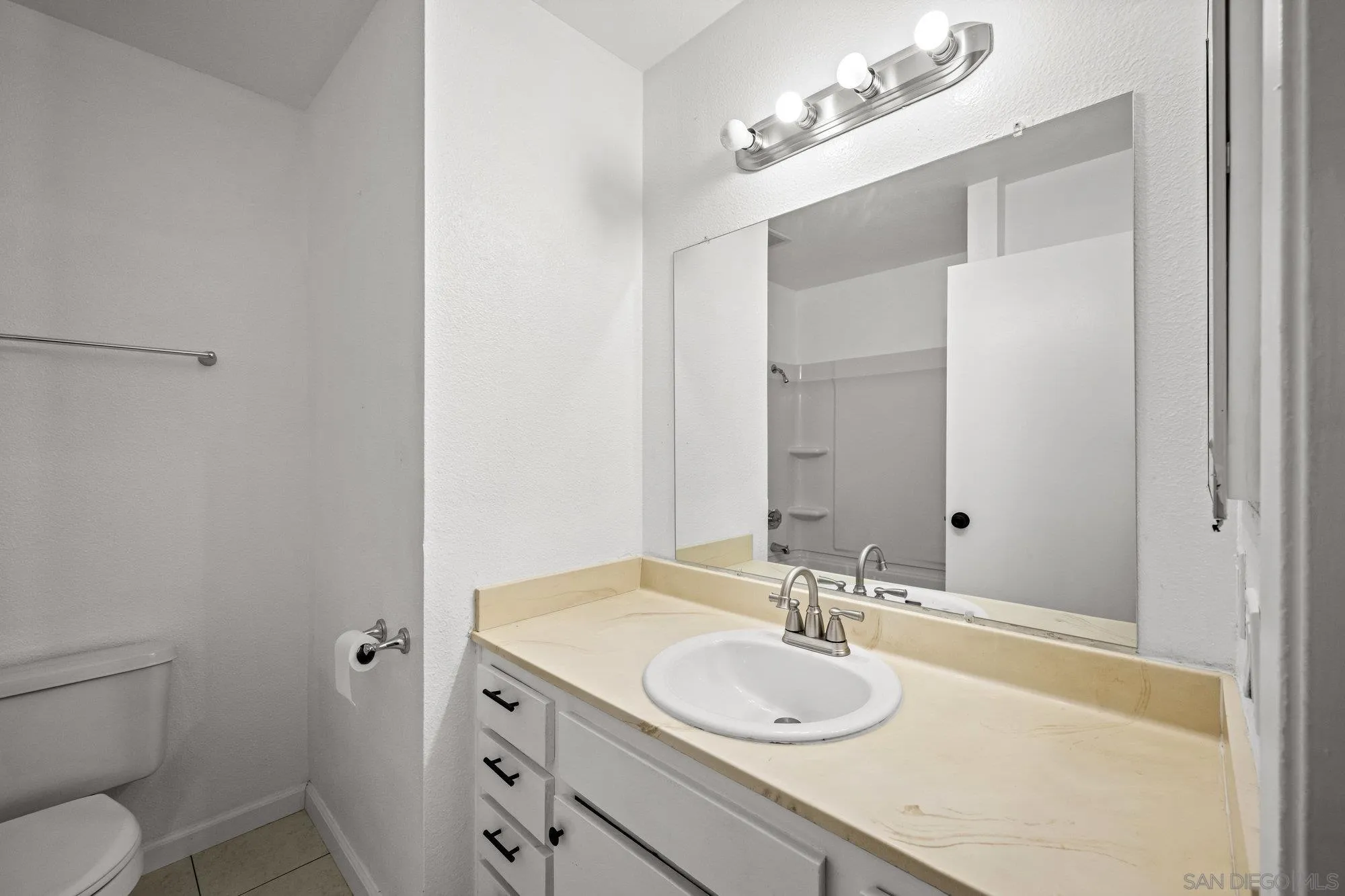 Photo #17: 250033813 Listing: Photo #17