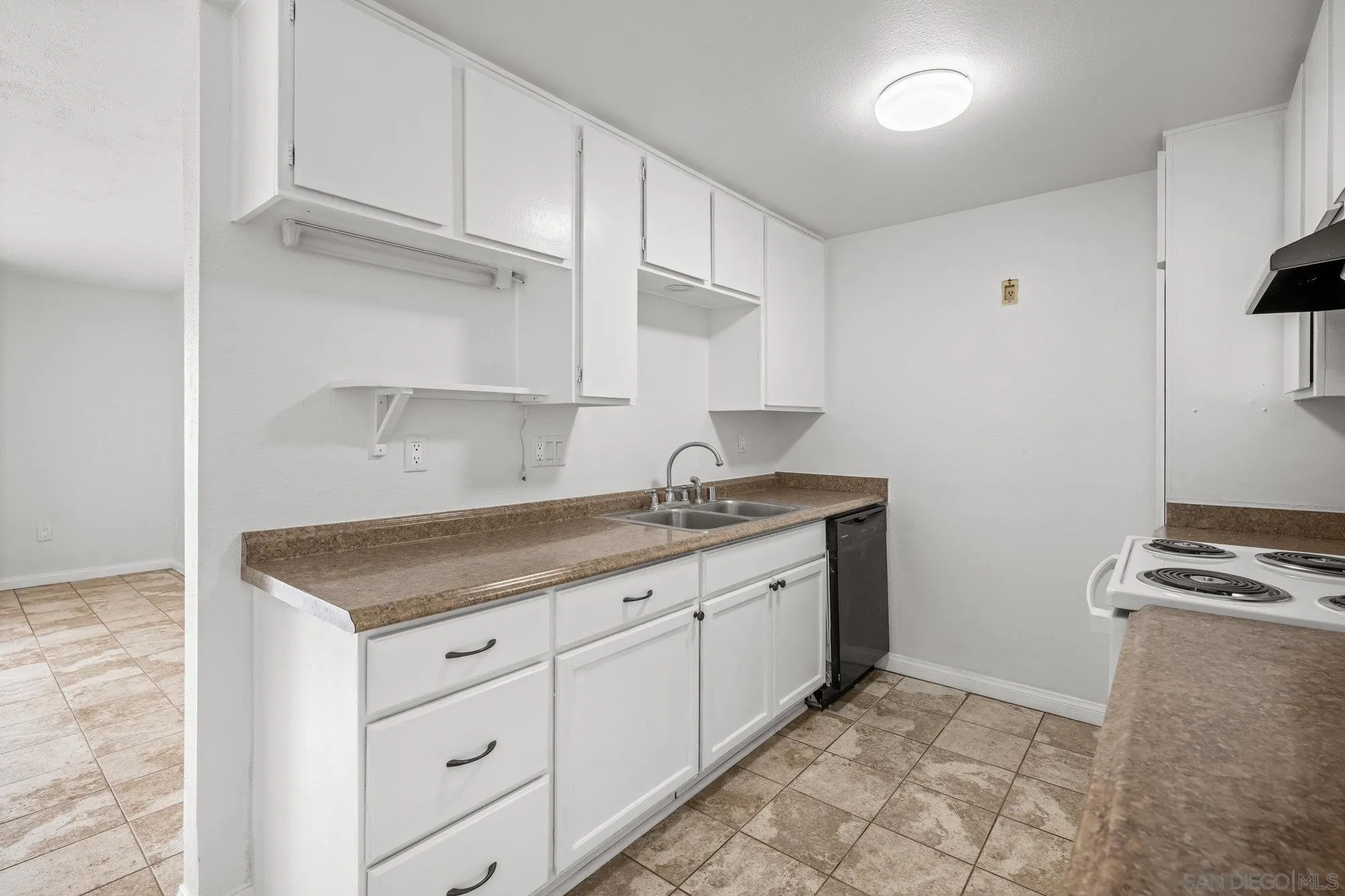 https://cdn.realtyfeed.com/cdn/127/250033813/674e73c5195c635452da89942176af07.webp