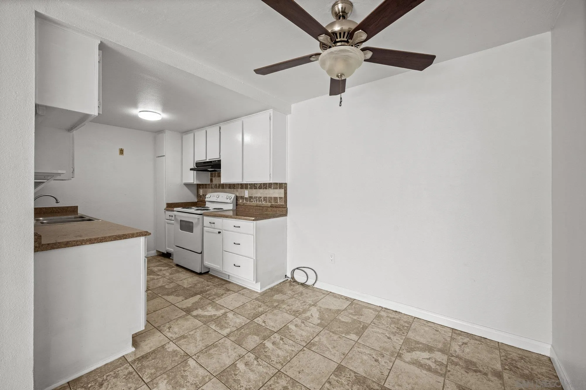 Photo #9: 250033813 Listing: Photo #9