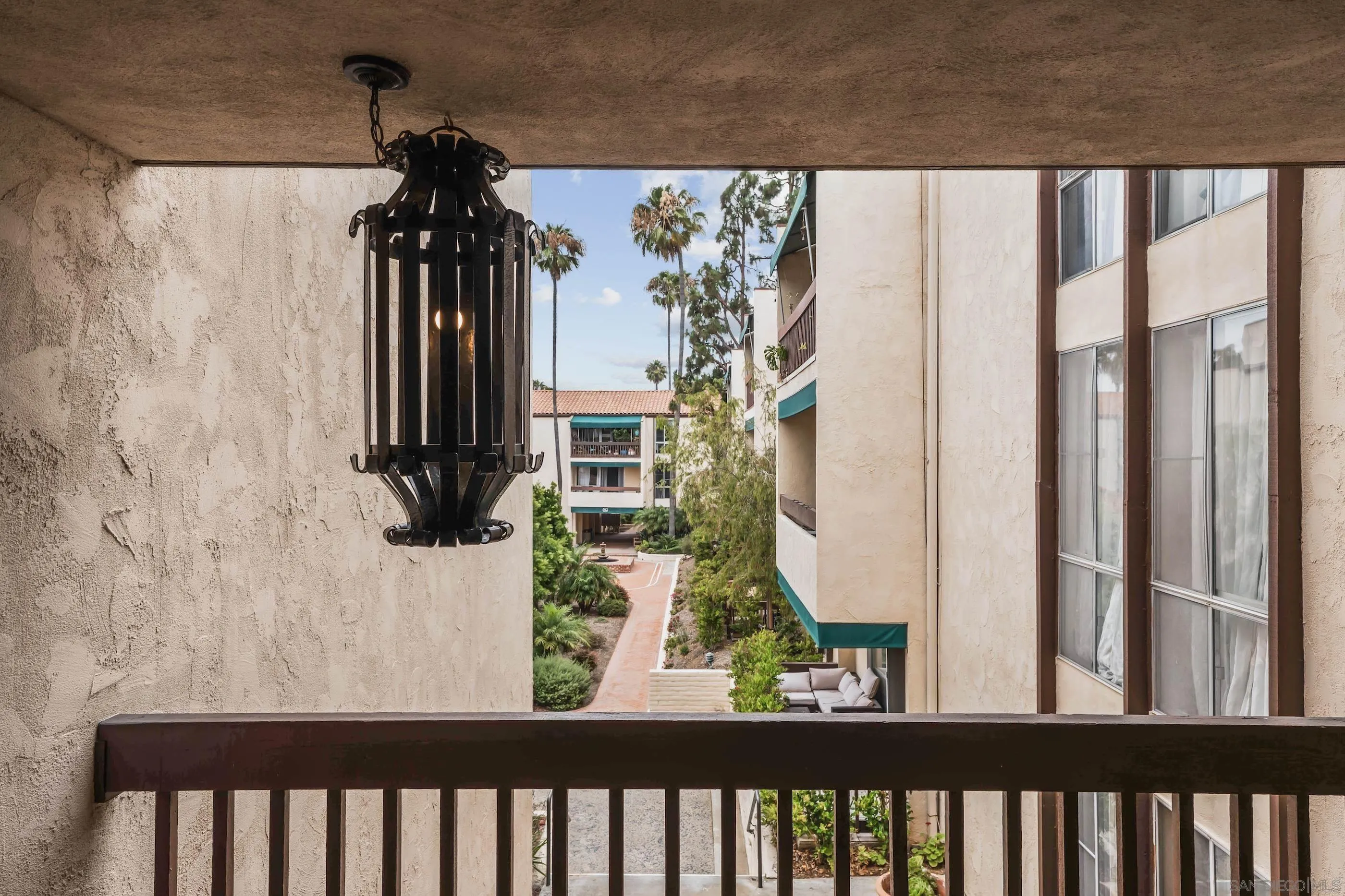 https://cdn.realtyfeed.com/cdn/127/250033816/4e5f975865e2331b8629f56e42b7fa82.webp