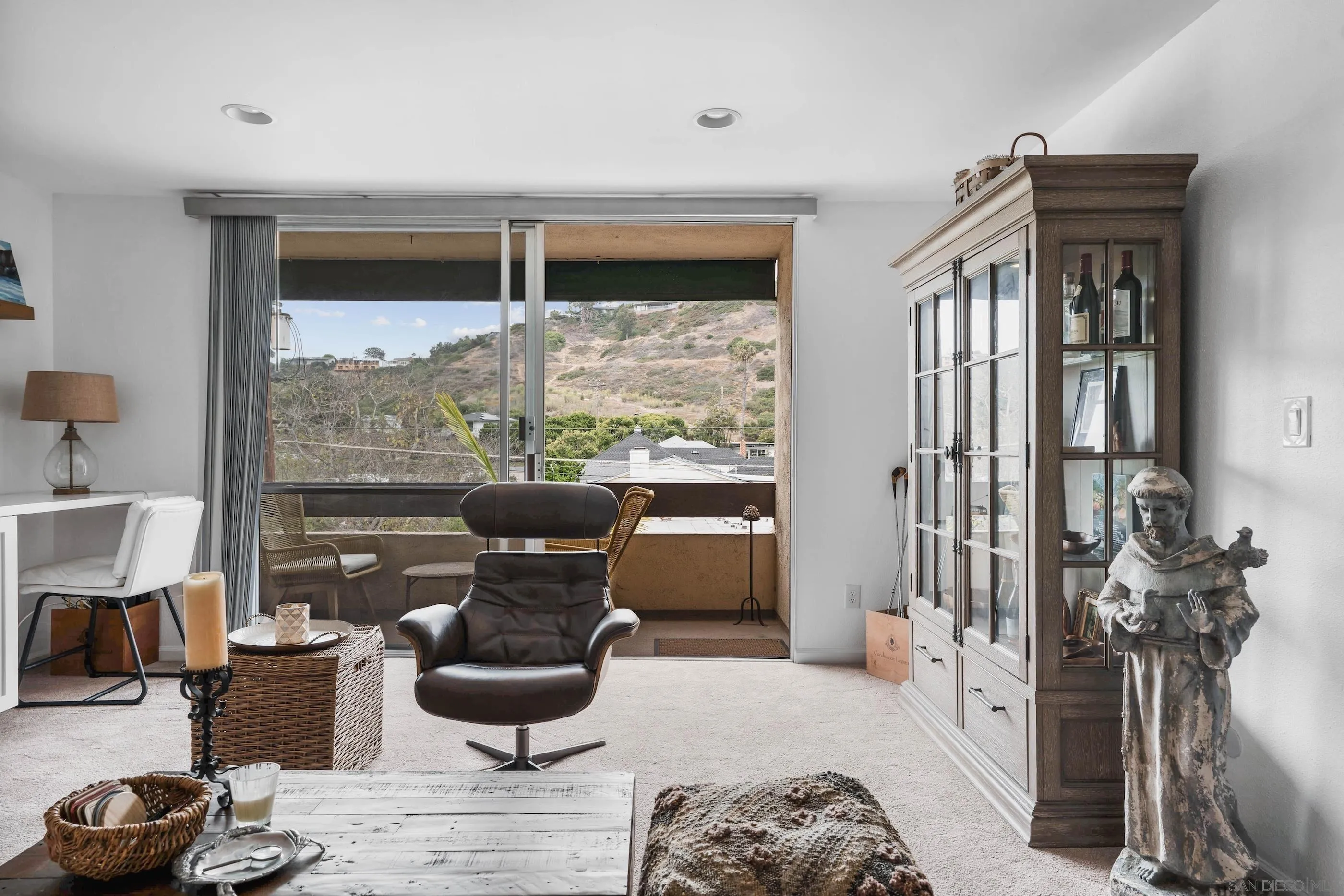 https://cdn.realtyfeed.com/cdn/127/250033816/596cf75a71fc9a0dbb9efdbd3899ff69.webp