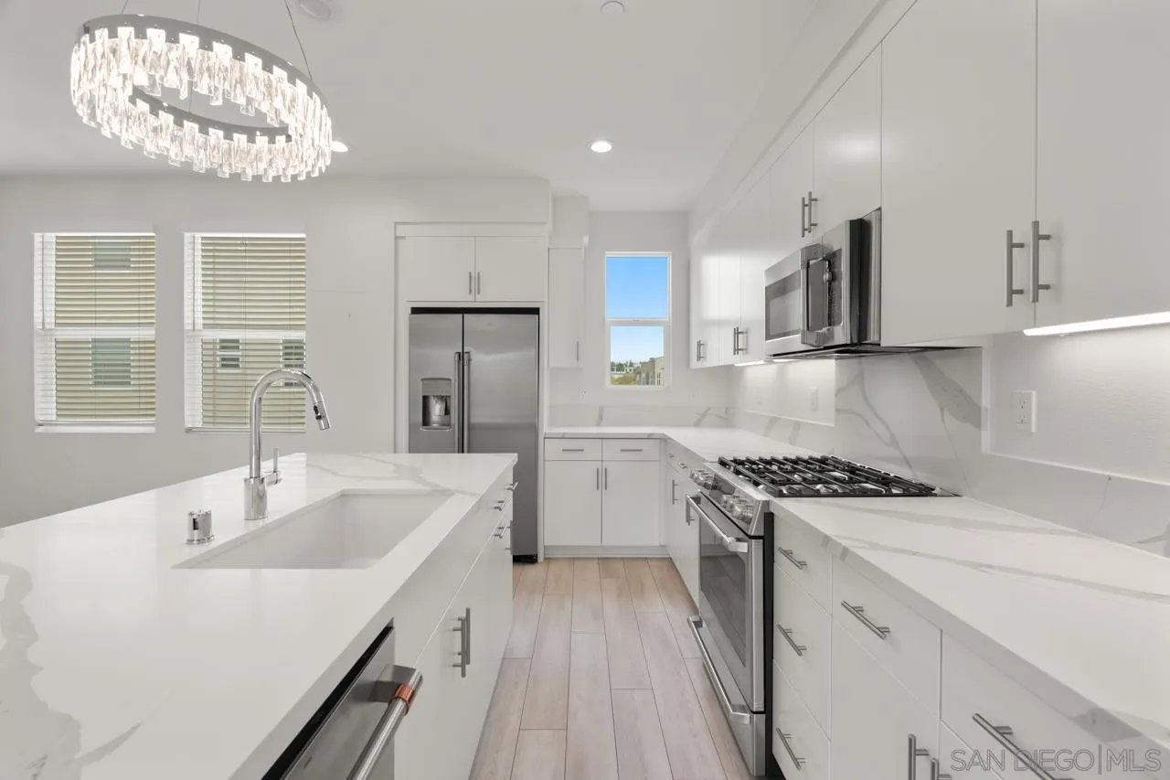 Photo #4: 250033822 Listing 
