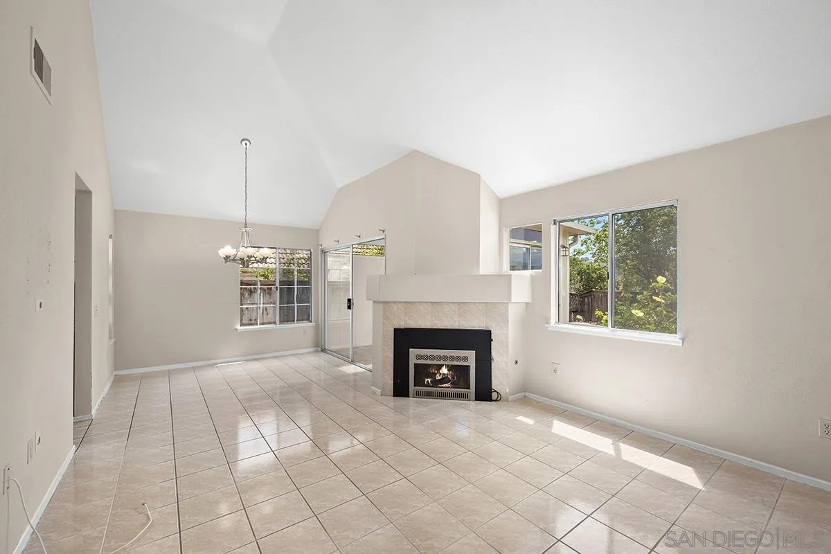 Photo #7: 250033824 Listing: Photo #7