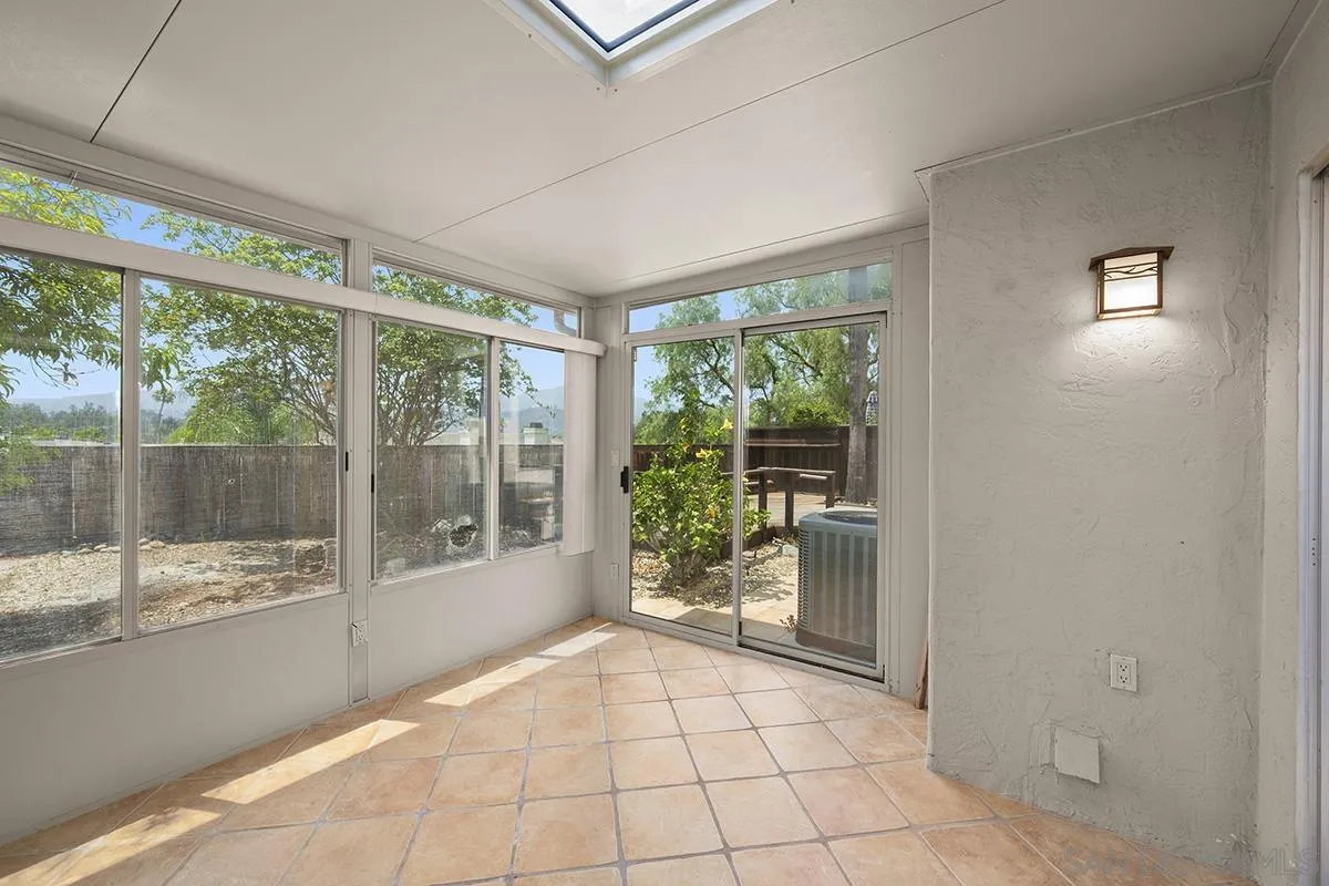 Photo #11: 250033824 Listing: Photo #11