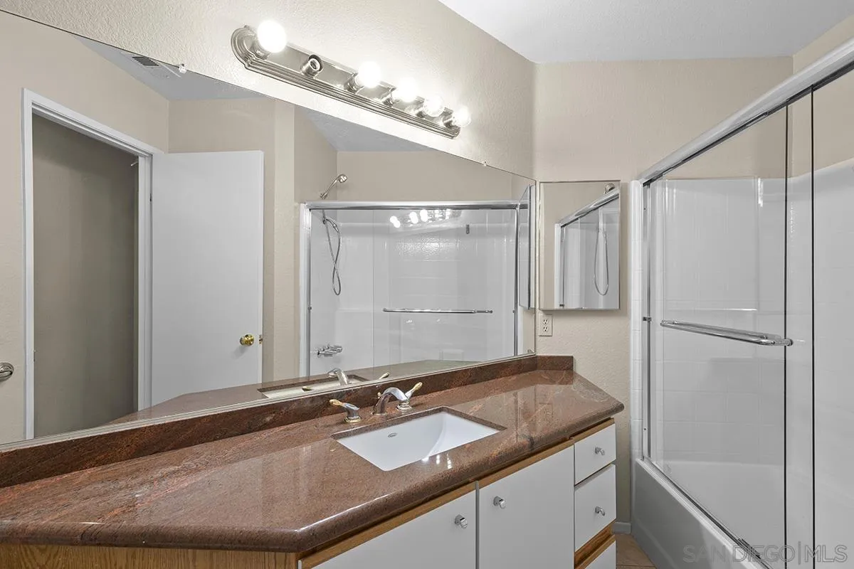 Photo #26: 250033824 Listing: Photo #26