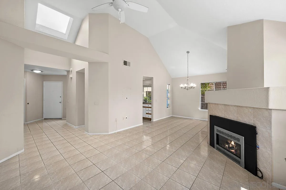 Photo #5: 250033824 Listing 