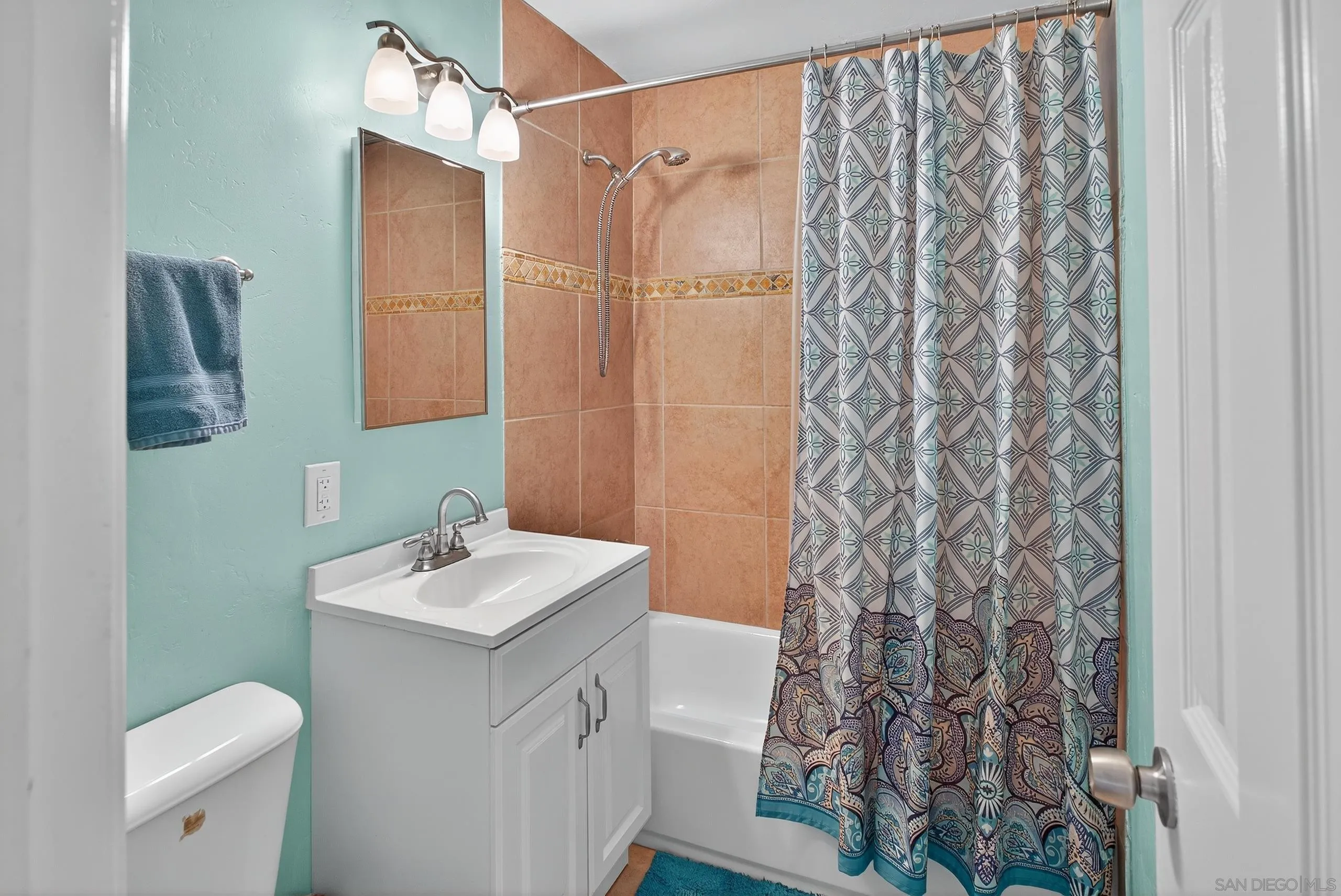 https://cdn.realtyfeed.com/cdn/127/250033830/a8628058931a98647368f7ffd7ec7ccf.webp