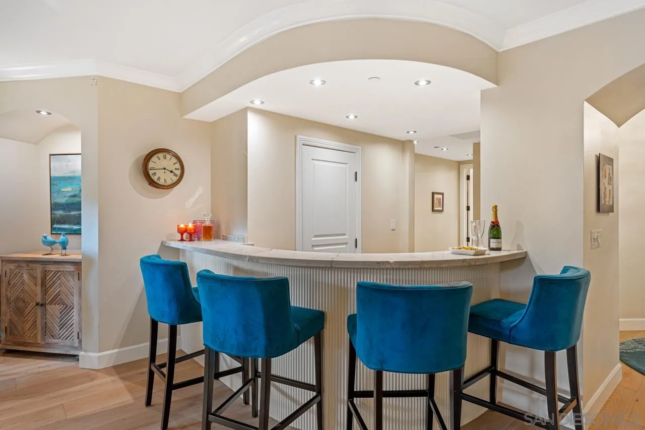 Photo #5: 250033833 Listing 