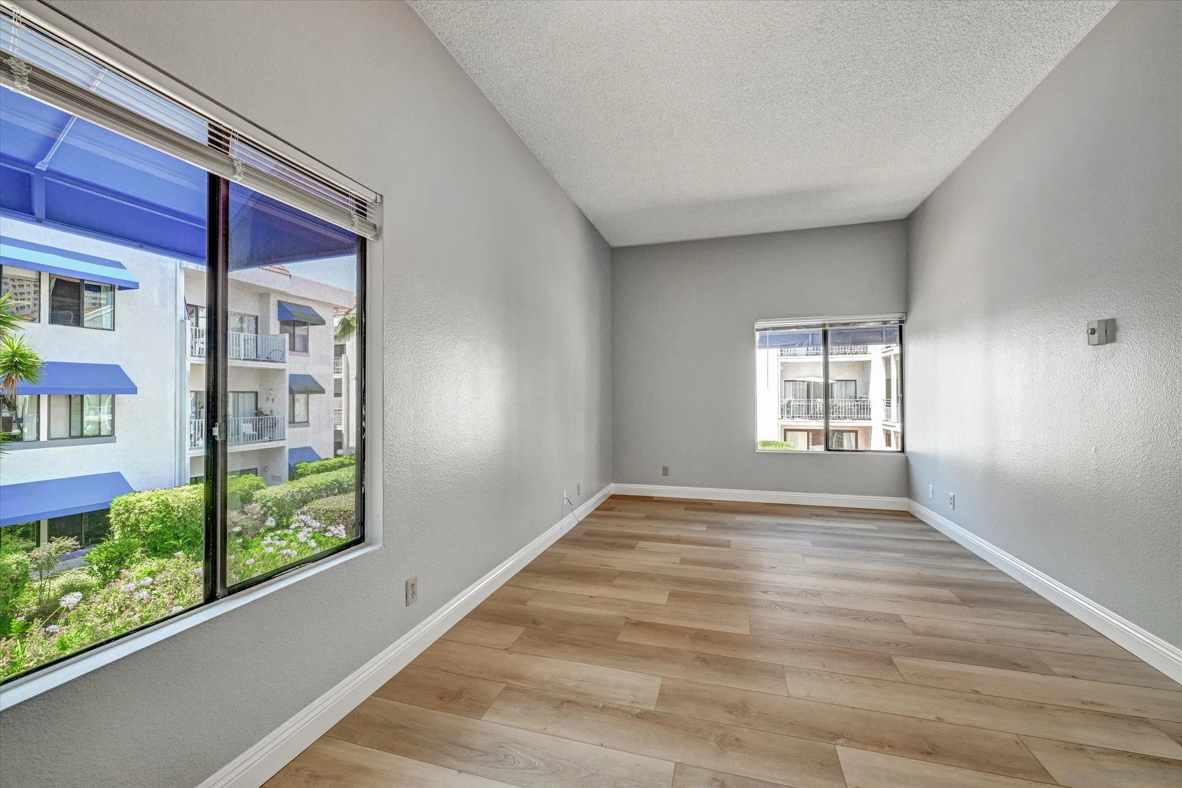 Photo #10: 250033835 Listing: Photo #10