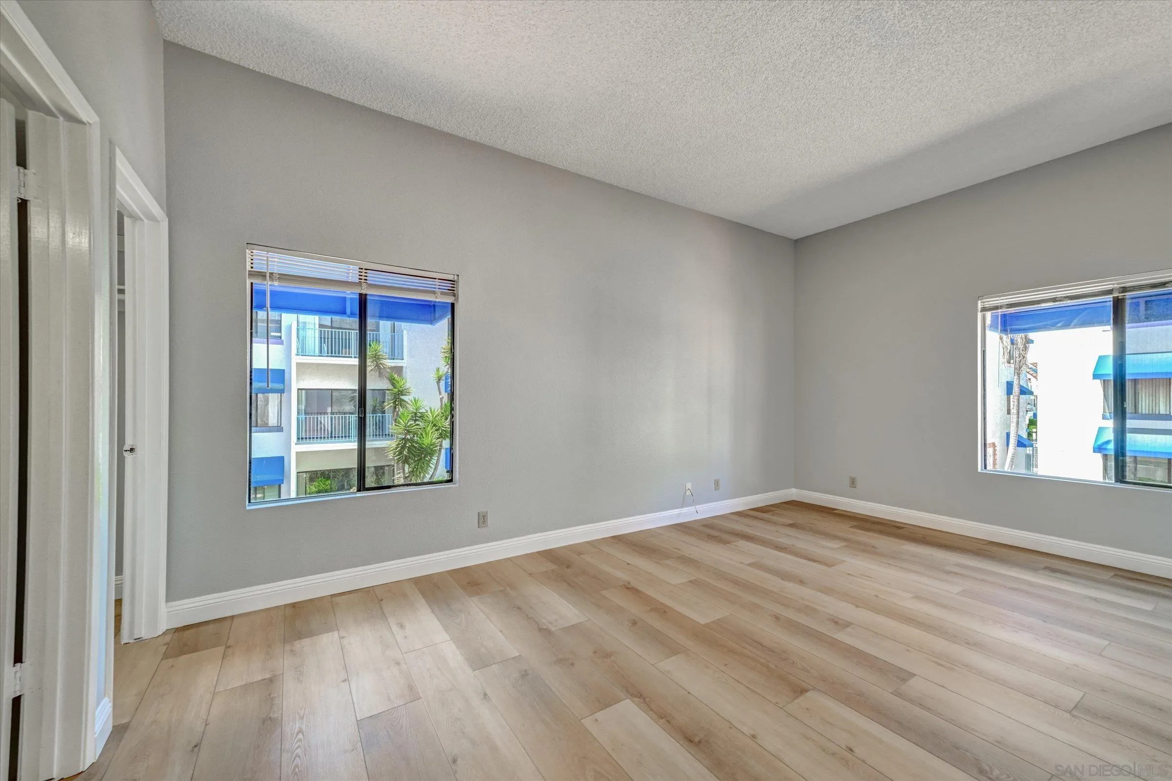 Photo #11: 250033835 Listing: Photo #11