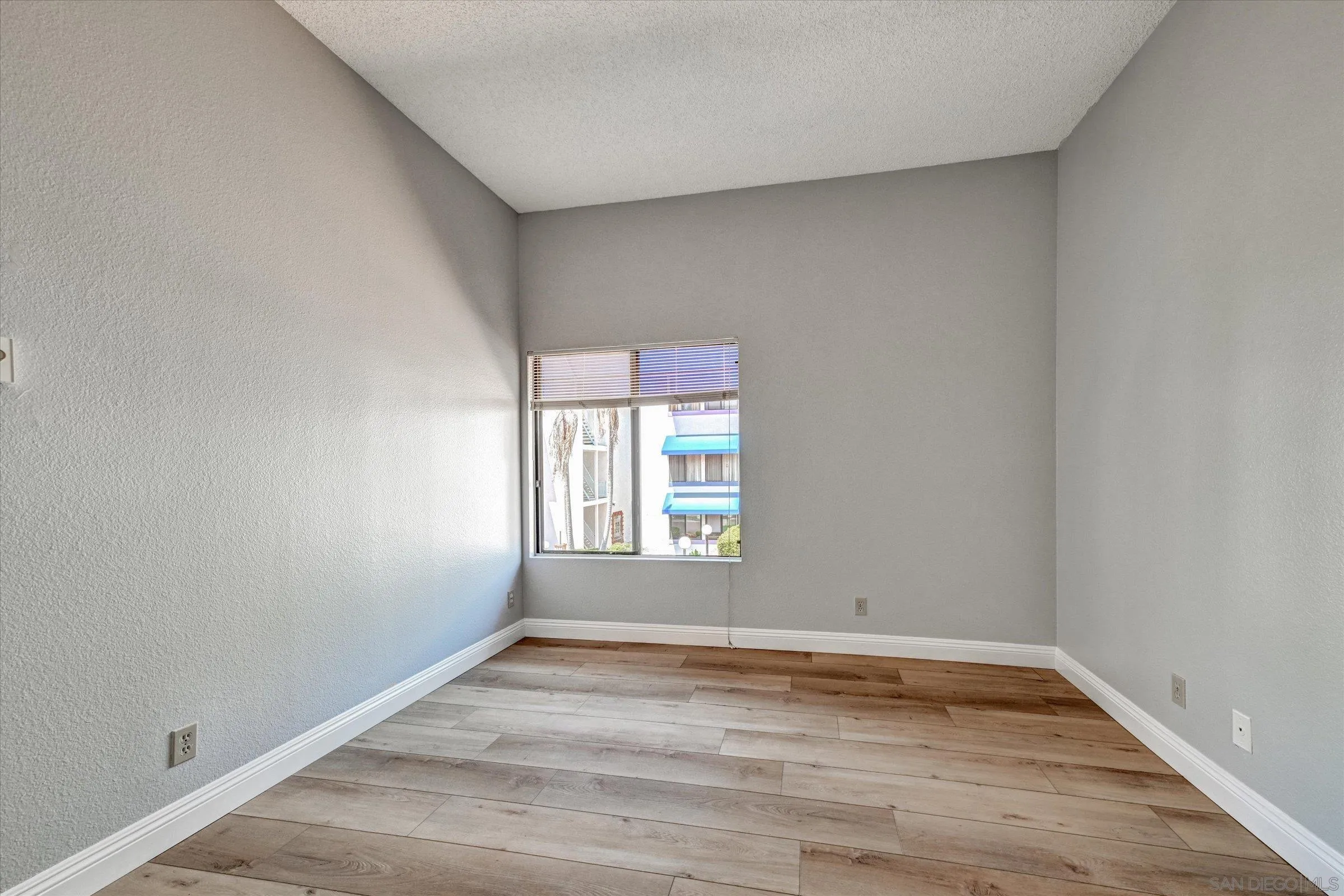 Photo #17: 250033835 Listing: Photo #17