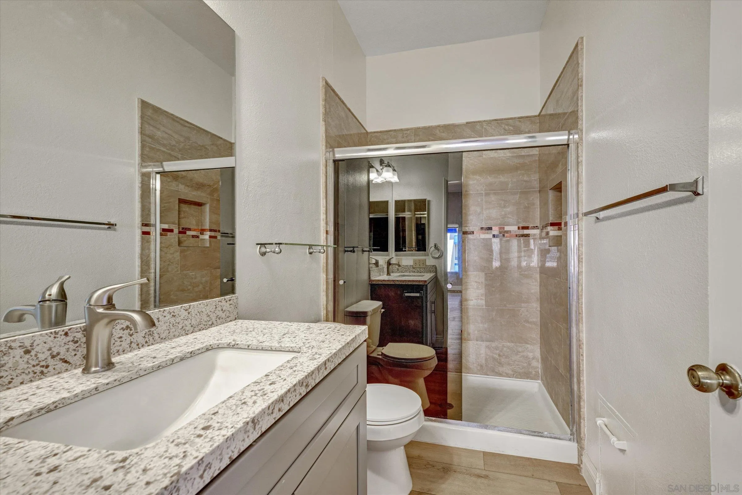 Photo #14: 250033835 Listing: Photo #14