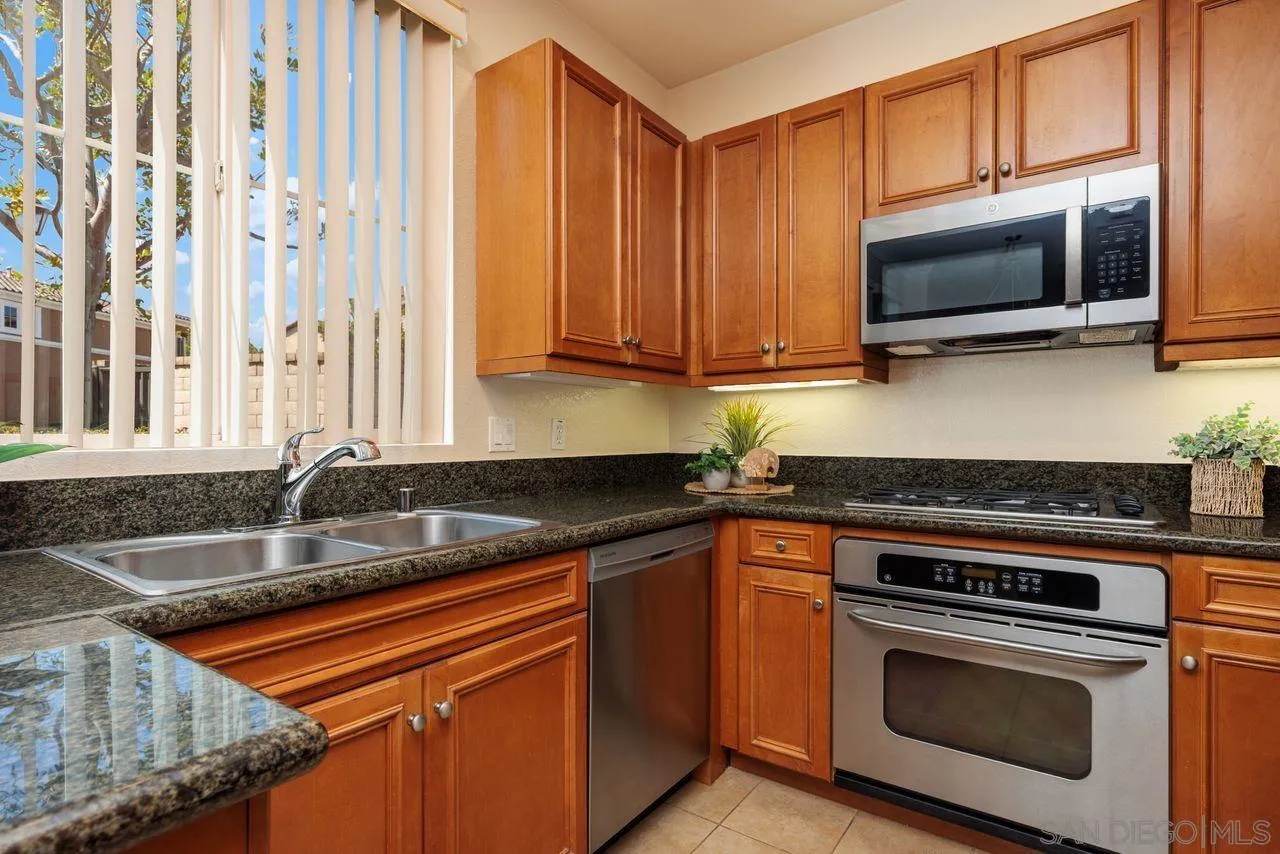Photo #10: 250033840 Listing: Photo #10