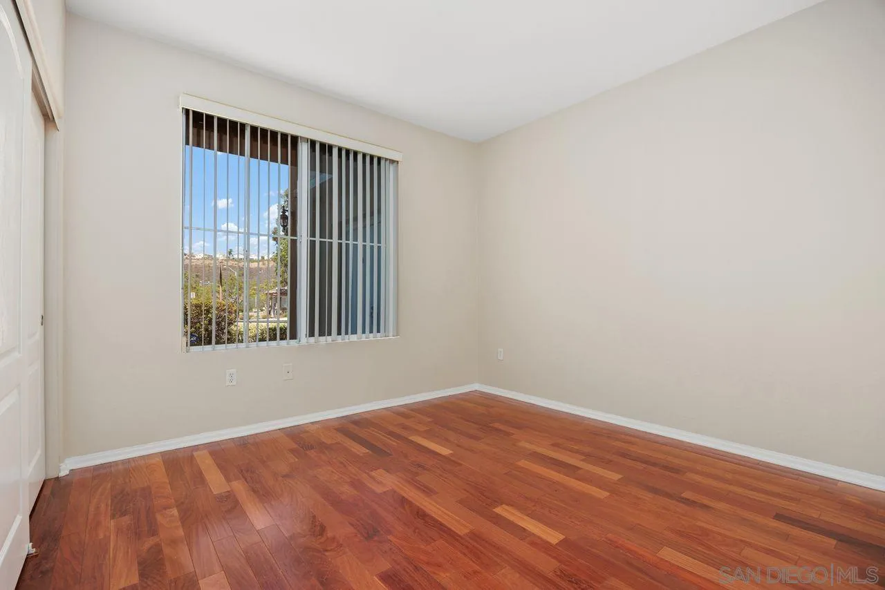 Photo #16: 250033840 Listing: Photo #16