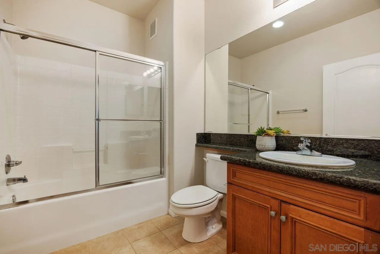 Photo #18: 250033840 Listing: Photo #18