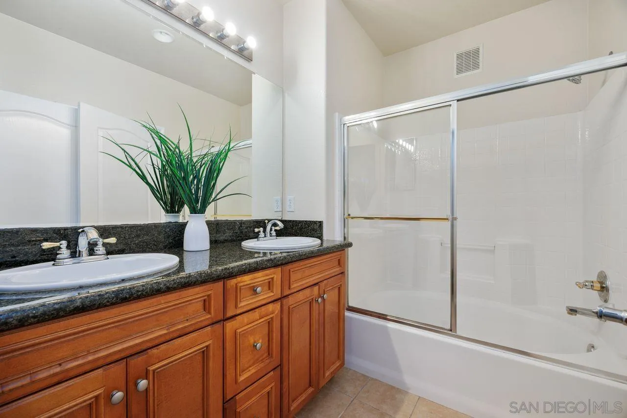 Photo #14: 250033840 Listing: Photo #14
