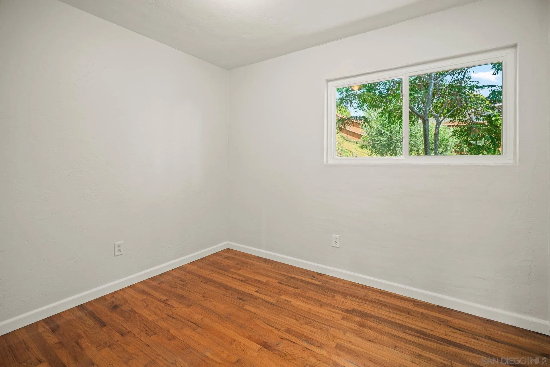 https://cdn.realtyfeed.com/cdn/127/250033848/c7f832c2523a66bb0a3843894ca99b84.webp