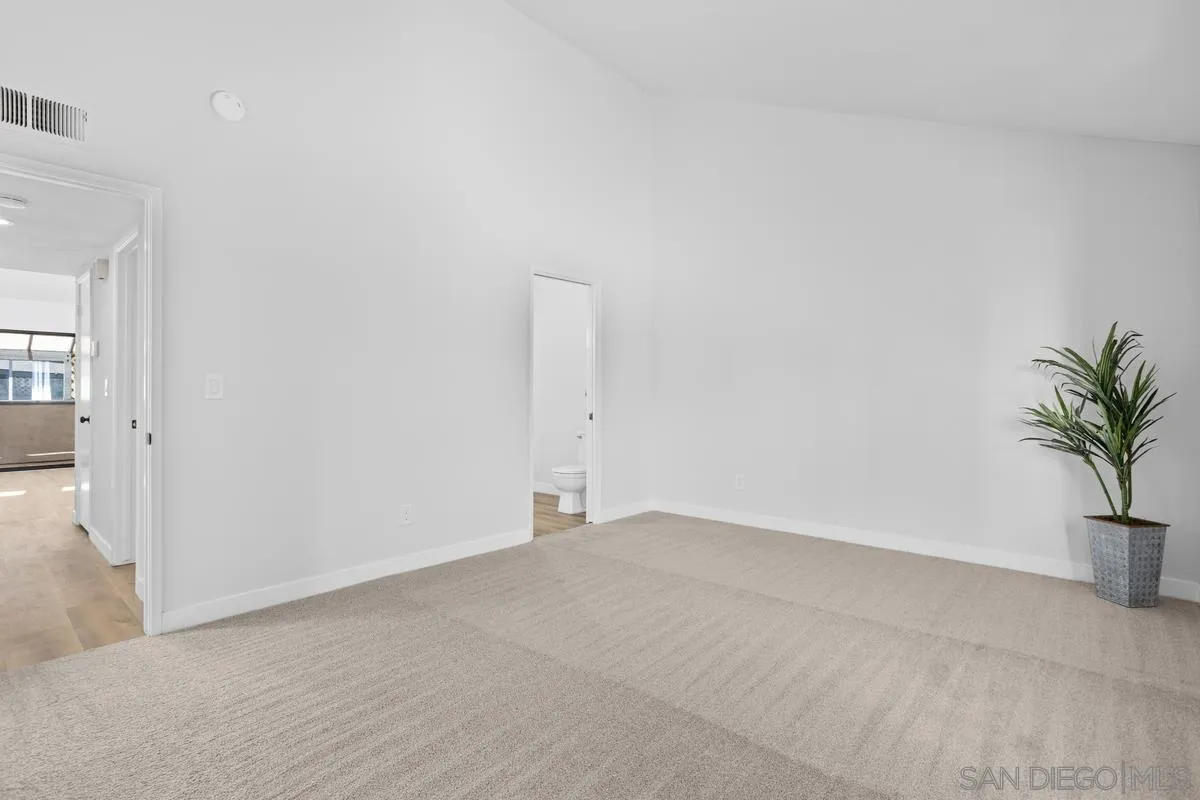 Photo #16: 250033851 Listing: Photo #16