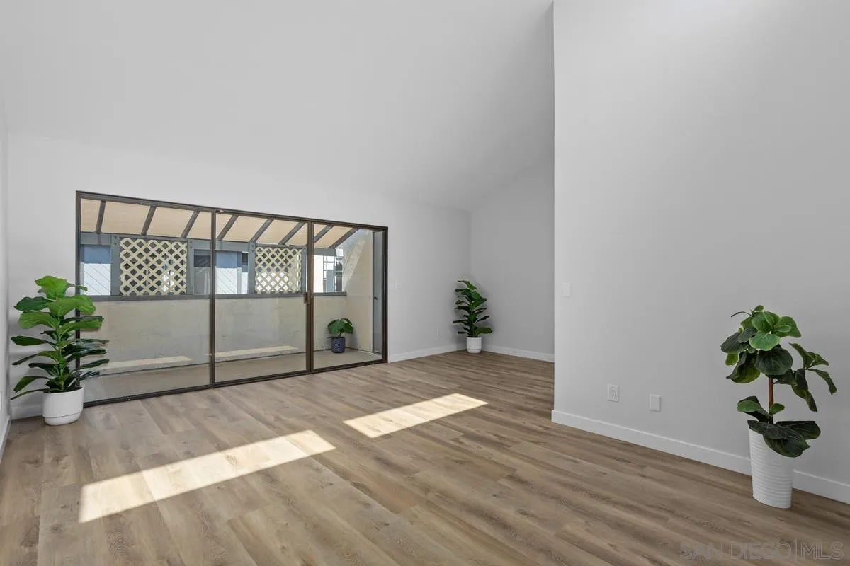Photo #4: 250033851 Listing 