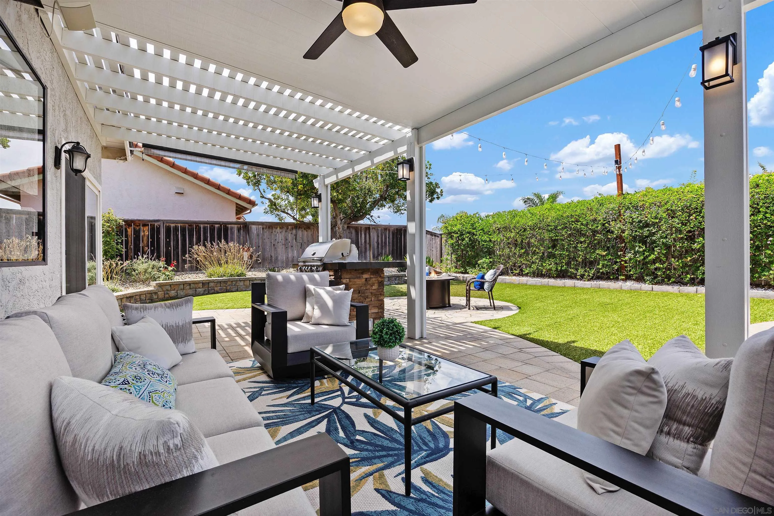 https://cdn.realtyfeed.com/cdn/127/250033859/0f3e4ea2bd1b80cb7fd66f8d9a011234.webp