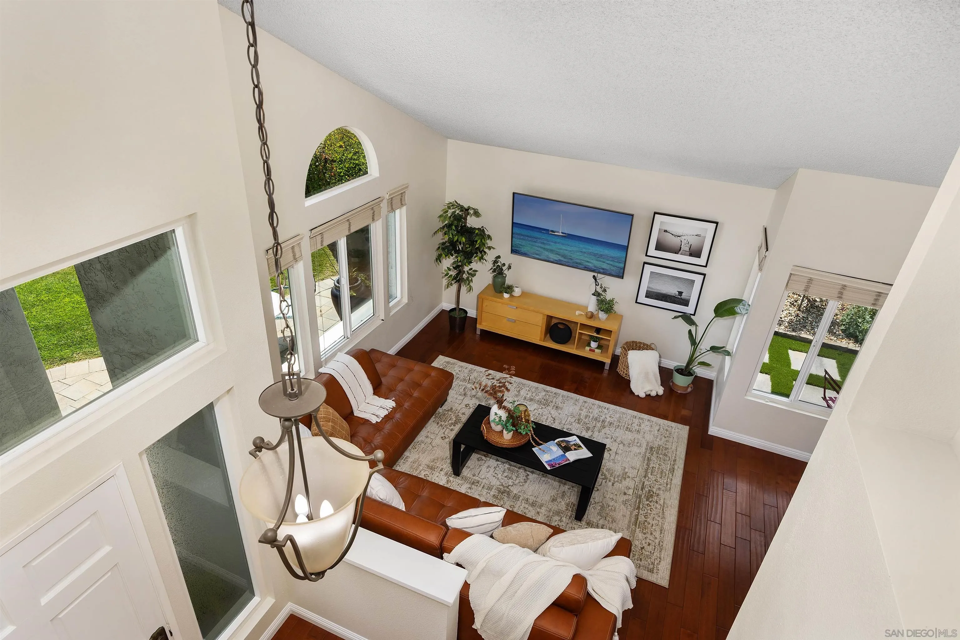 https://cdn.realtyfeed.com/cdn/127/250033859/450a64c417b96deafa9c398ccd2f6e9c.webp