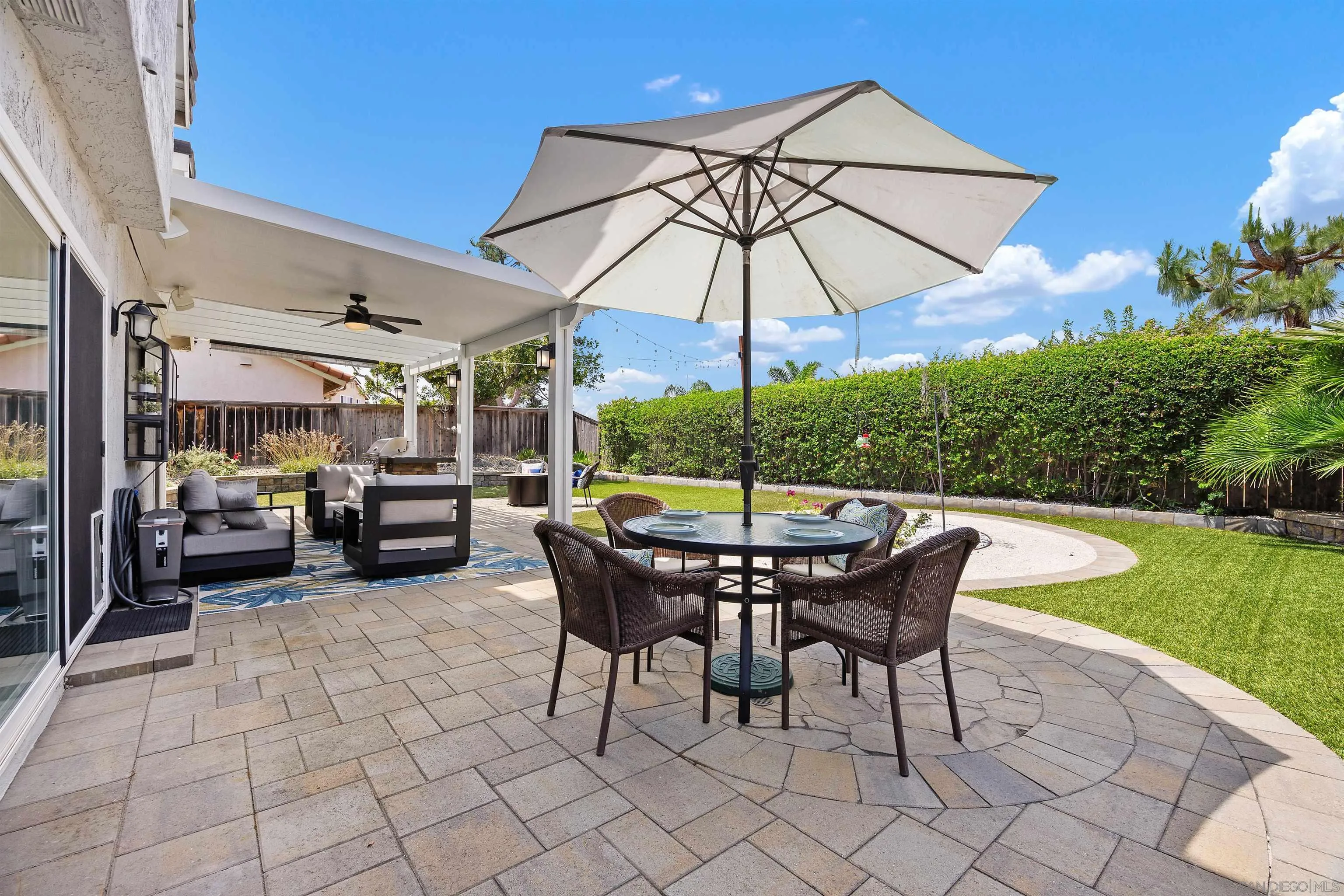 https://cdn.realtyfeed.com/cdn/127/250033859/e5a8aceee21800a80ae73504e5c592c6.webp