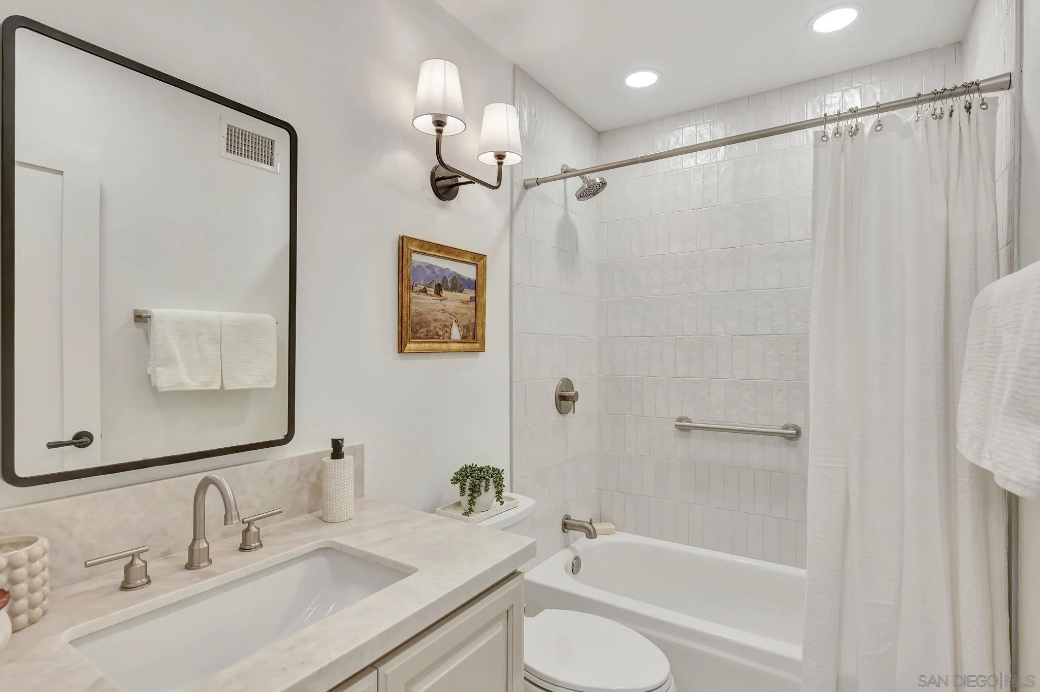 https://cdn.realtyfeed.com/cdn/127/250033865/5e2e07f4082a8b21dadb2dd26f6a53cd.webp