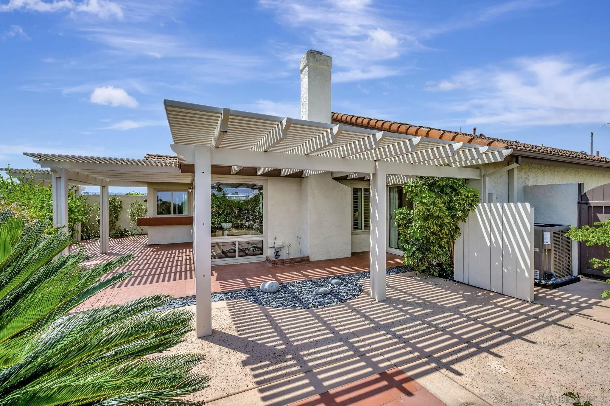 https://cdn.realtyfeed.com/cdn/127/250033865/7cae2d6d1ab6b5ebdcf56e0fe60b3111.webp