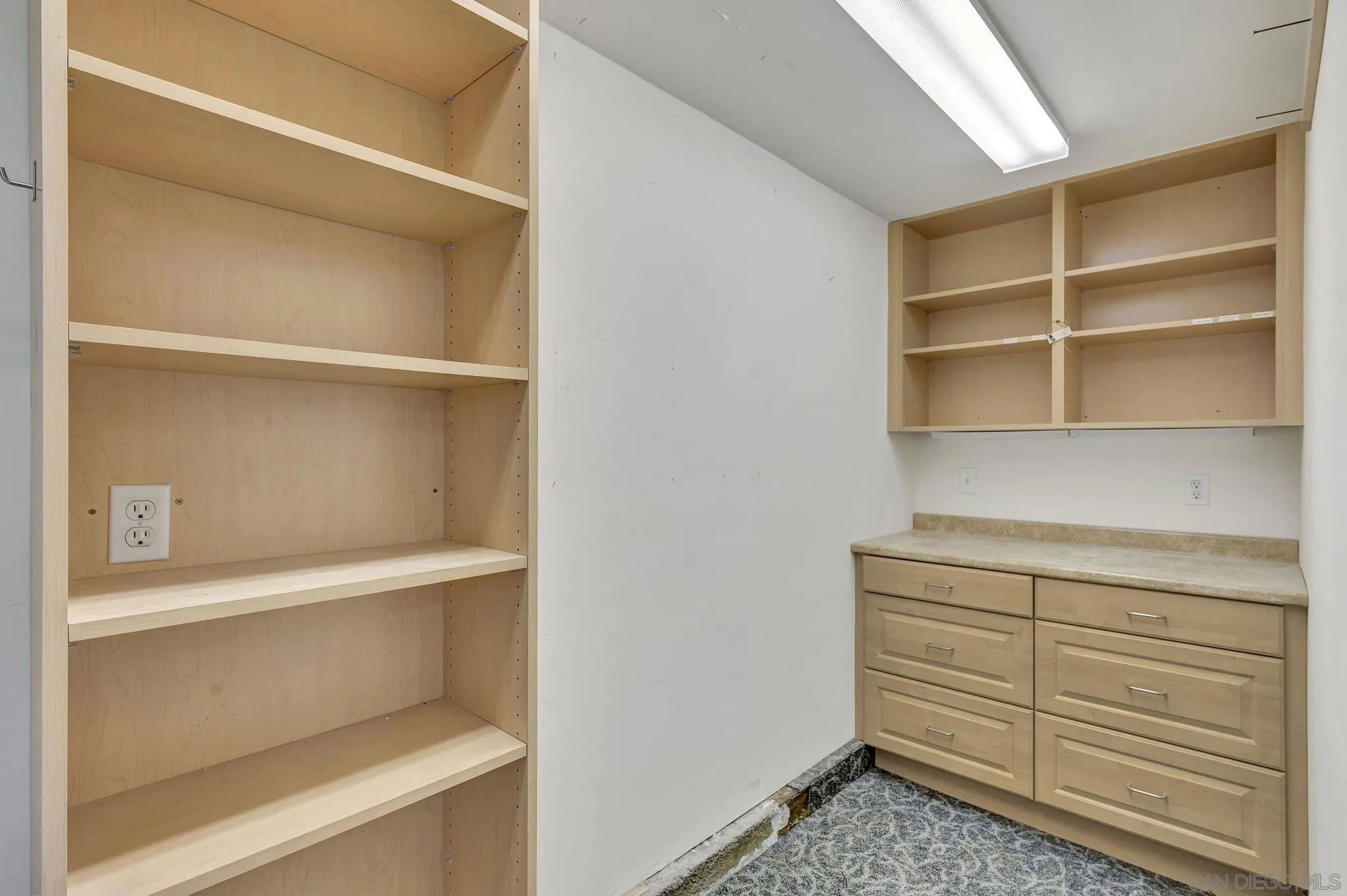 https://cdn.realtyfeed.com/cdn/127/250033865/e0f2ba31f5f85493c76d76a741dc6542.webp