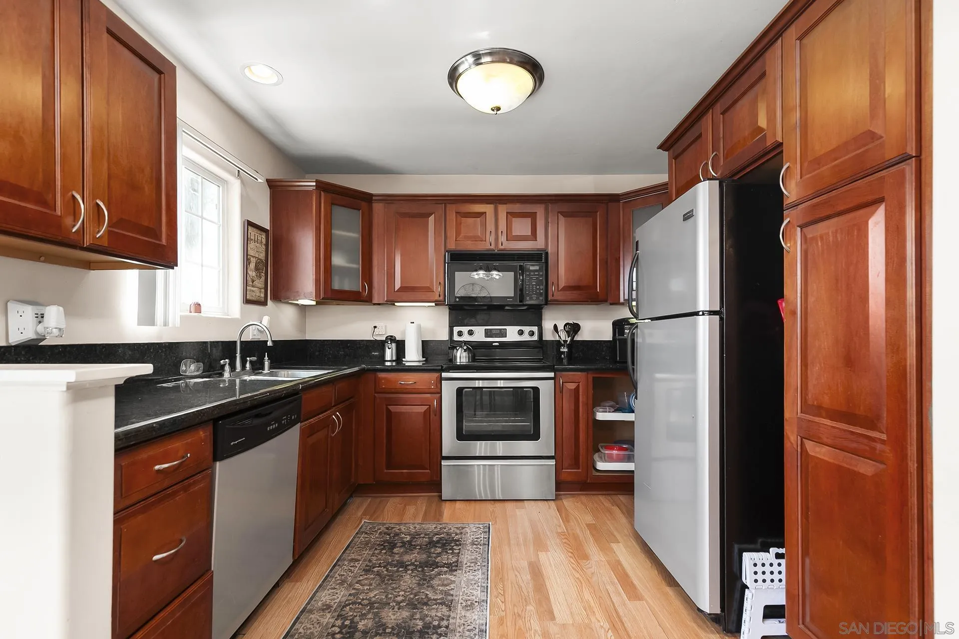 Photo #5: 250033871 Listing 