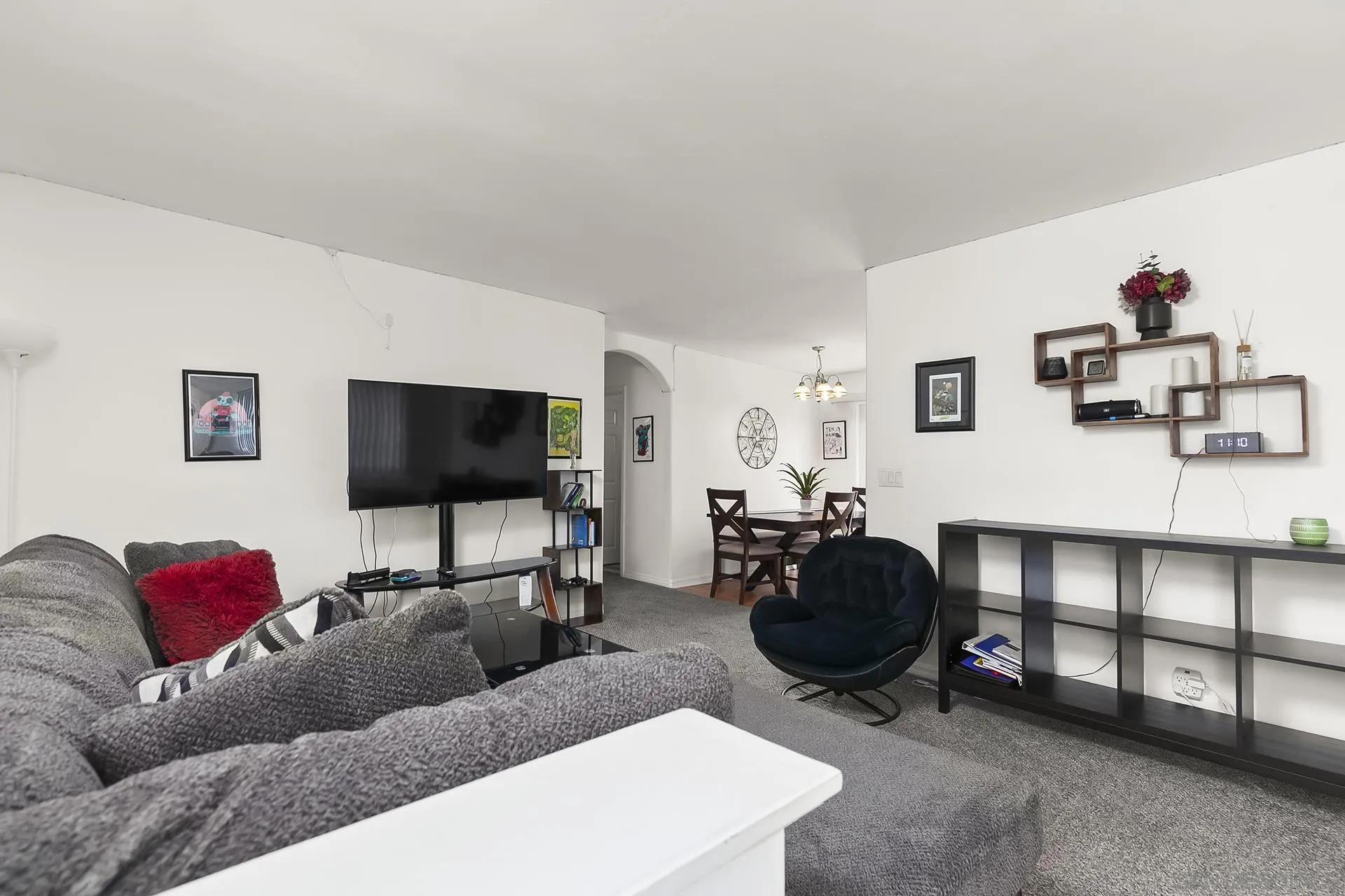 Photo #3: 250033871 Listing 