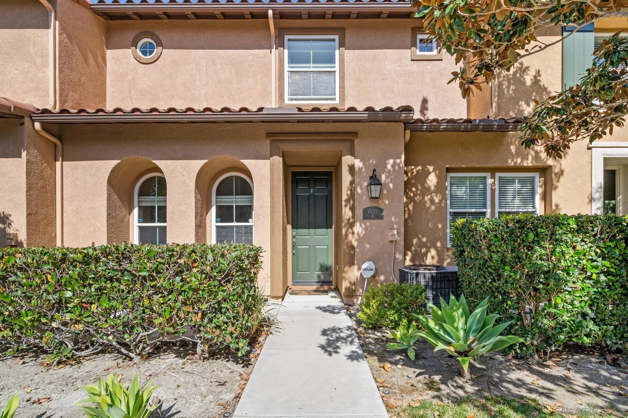 Photo #3: 250033872 Listing 