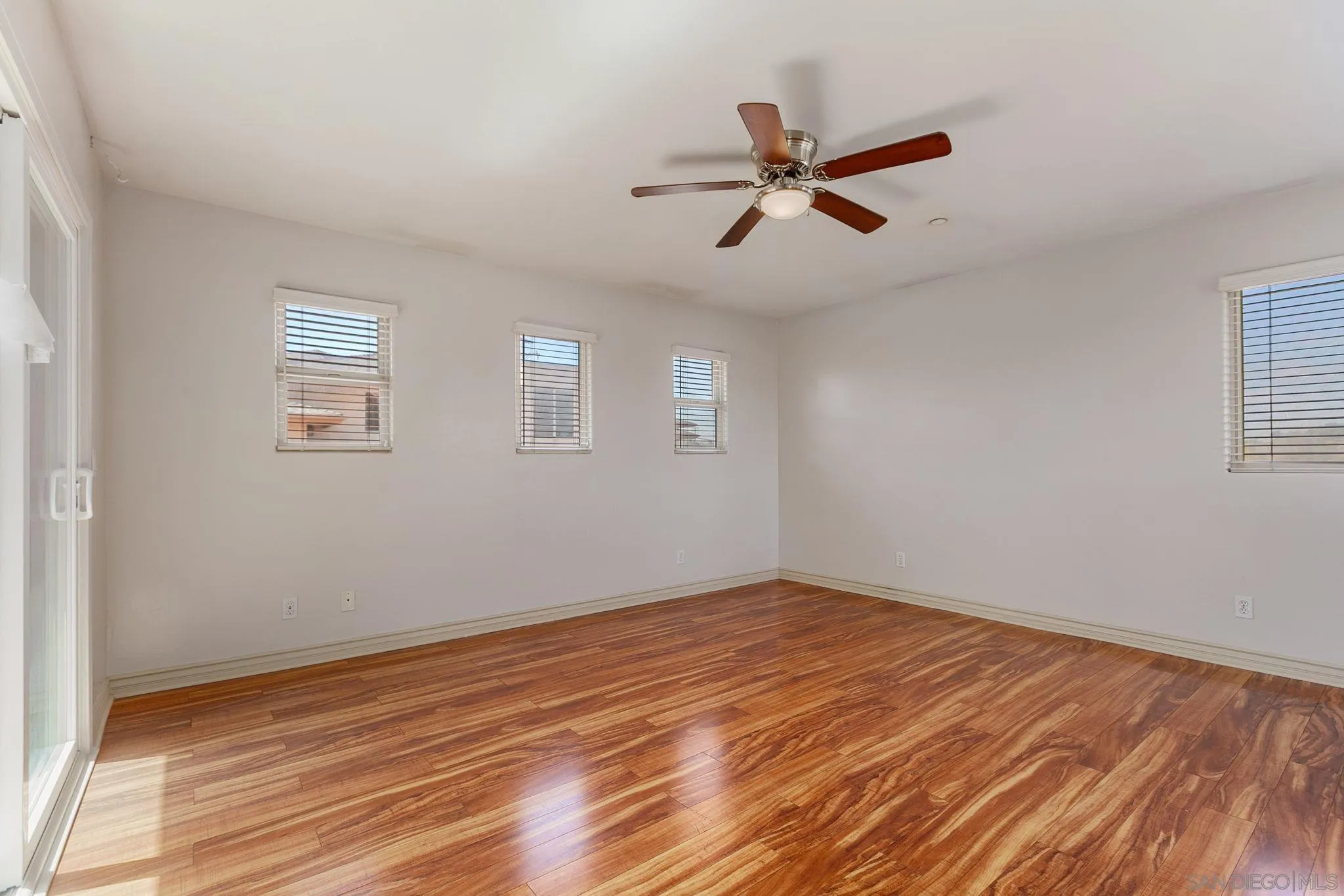 Photo #18: 250033876 Listing: Photo #18