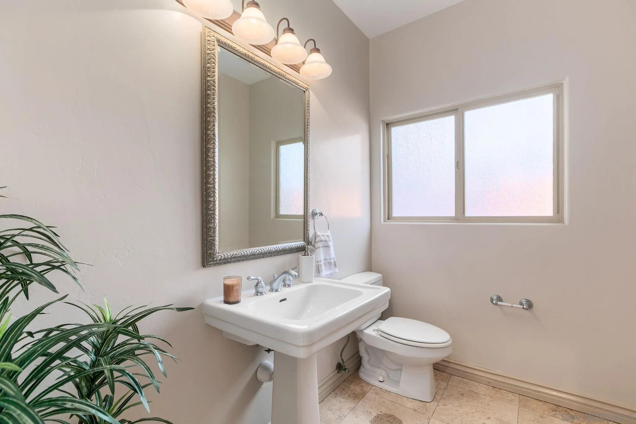 Photo #12: 250033876 Listing: Photo #12
