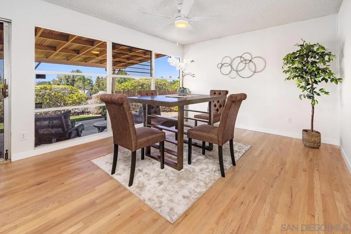 https://cdn.realtyfeed.com/cdn/127/250033882/5dc1ef0e290c4ffe7bc8b2117e1e833d.webp