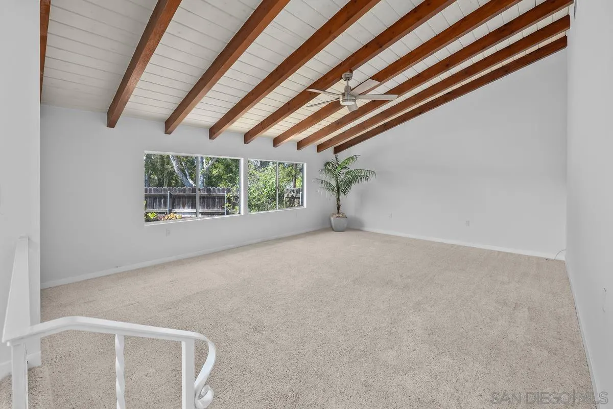 https://cdn.realtyfeed.com/cdn/127/250033882/96b7822337c8bc6d209bb96842a6f5a0.webp